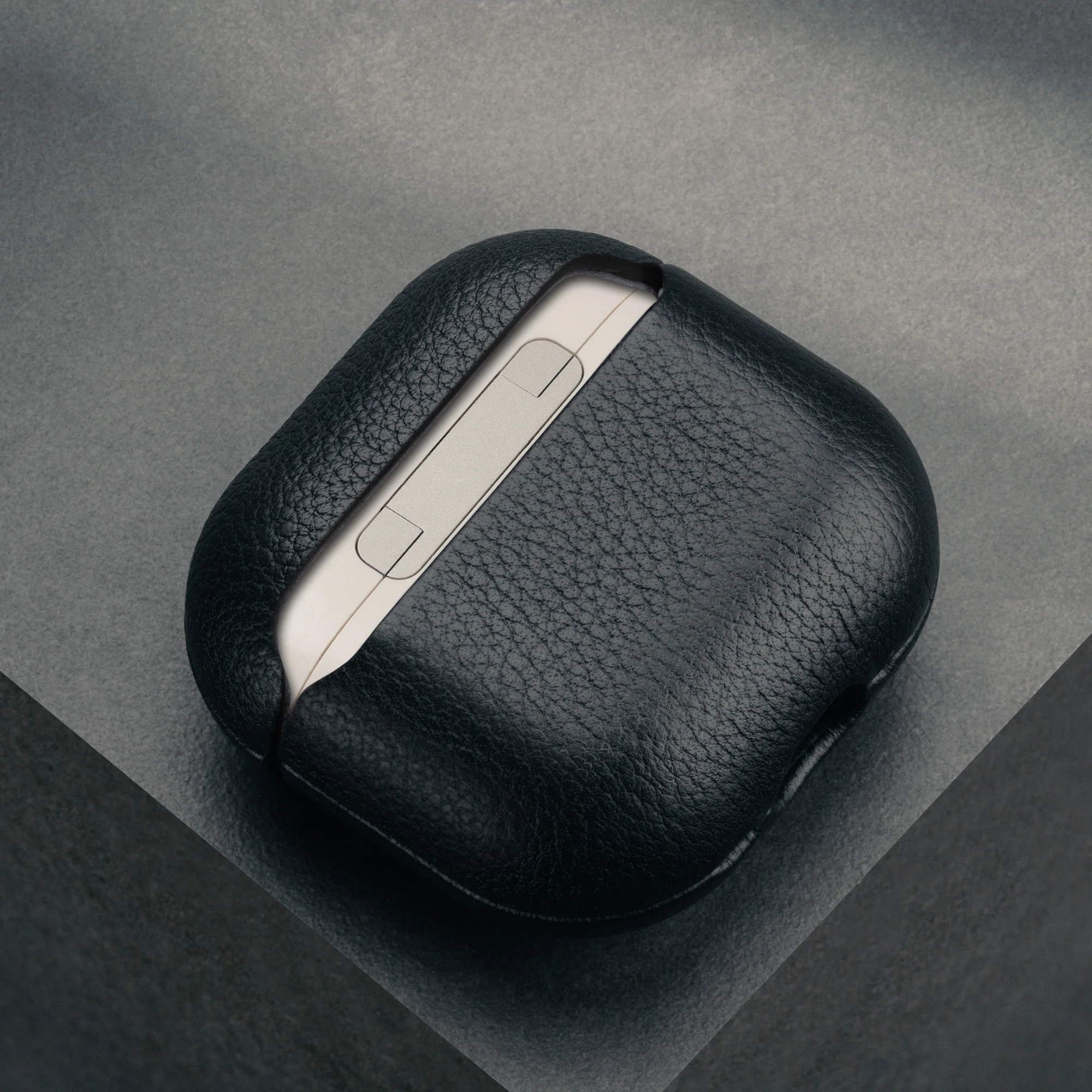 Apple AirPods Leather Case Cover (4th Gen) - Image 5