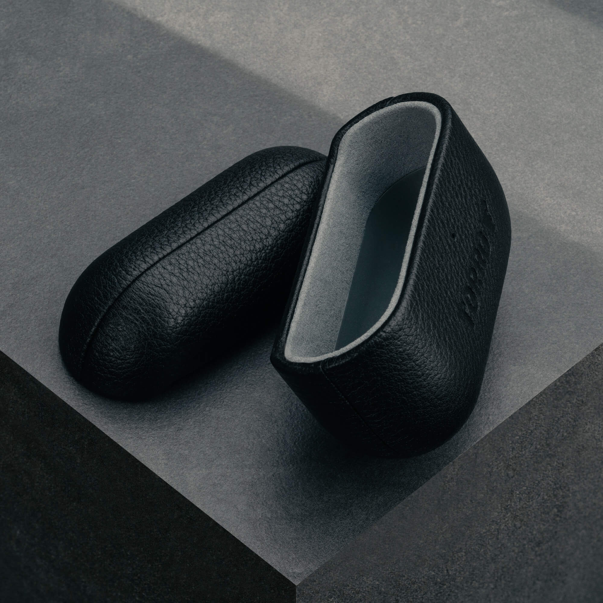 Apple AirPods Pro Leather Case (1st & 2nd Gen) - Image 3