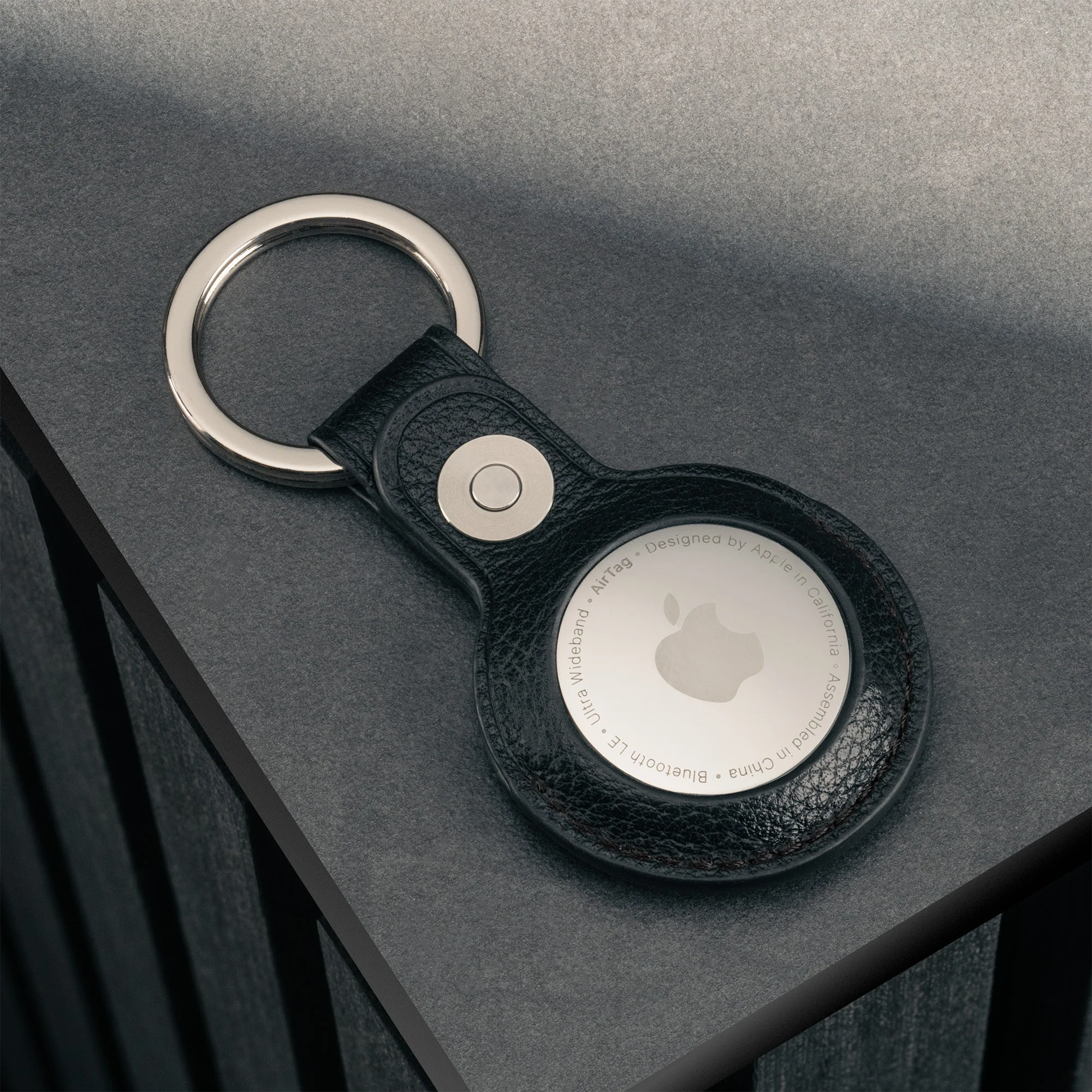 Leather AirTag Keyring - Image 23