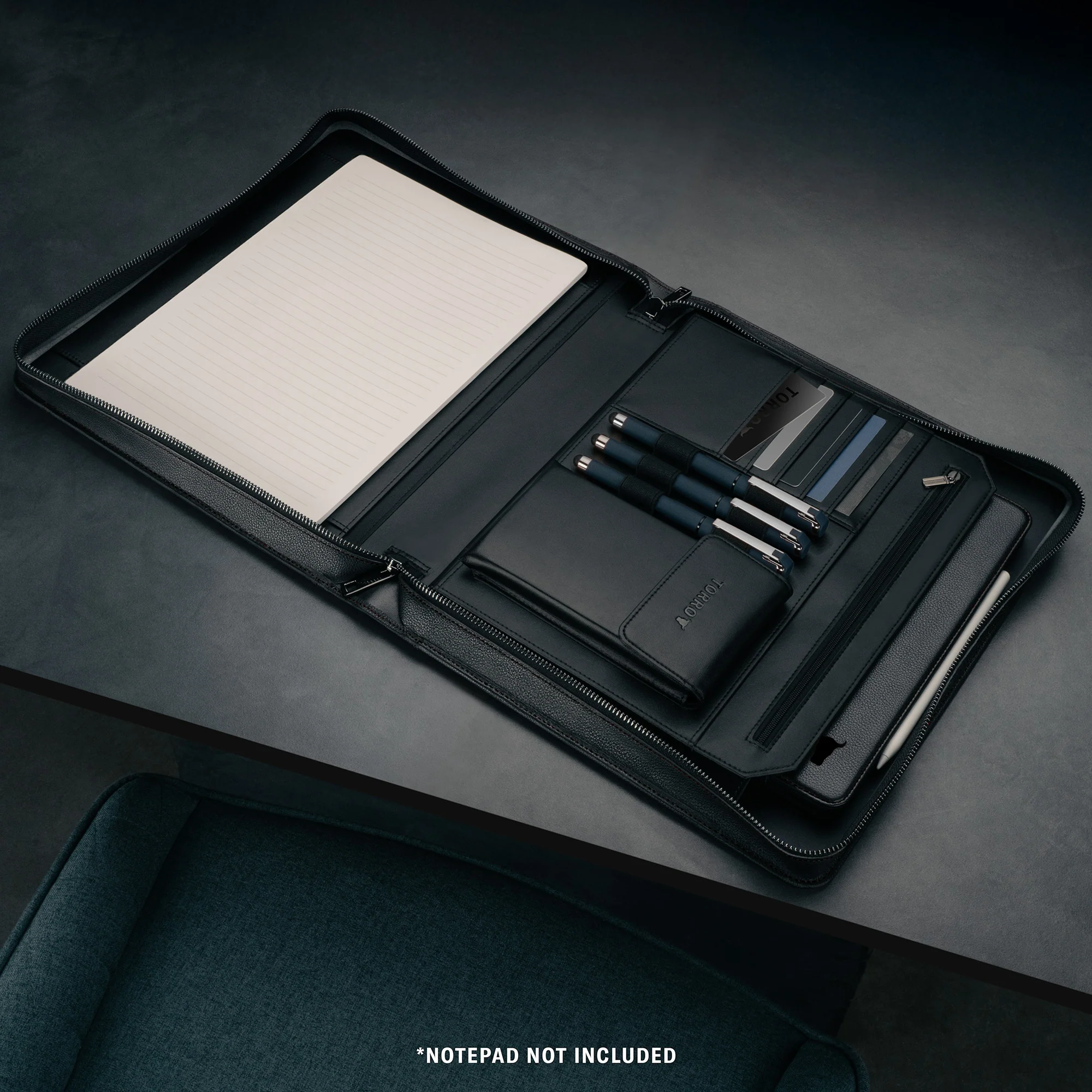 Leather Zipped A4 Conference Folder / Portfolio - Image 12