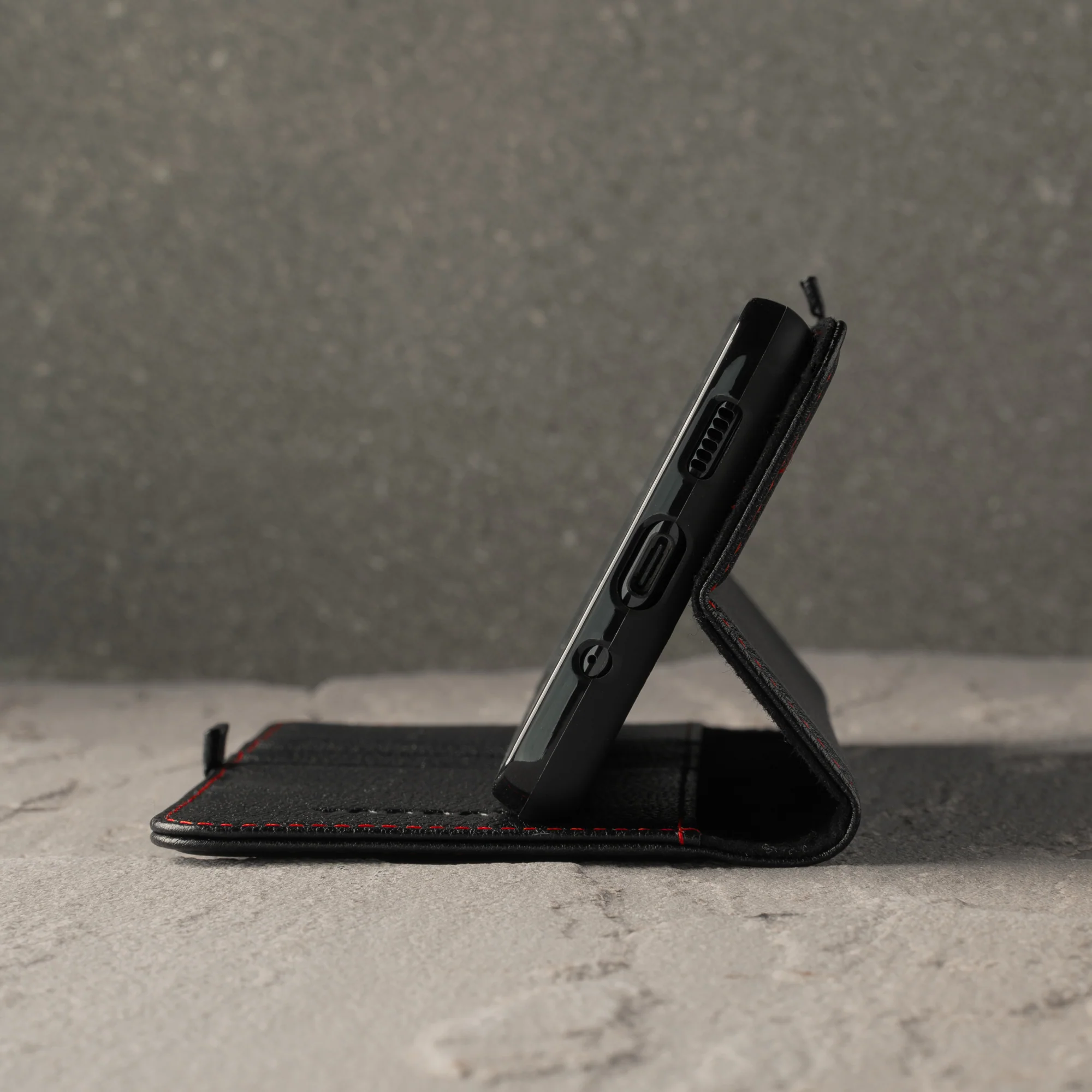 Galaxy S20 FE / S20 FE 5G Leather Case (with Stand Function) - Image 3