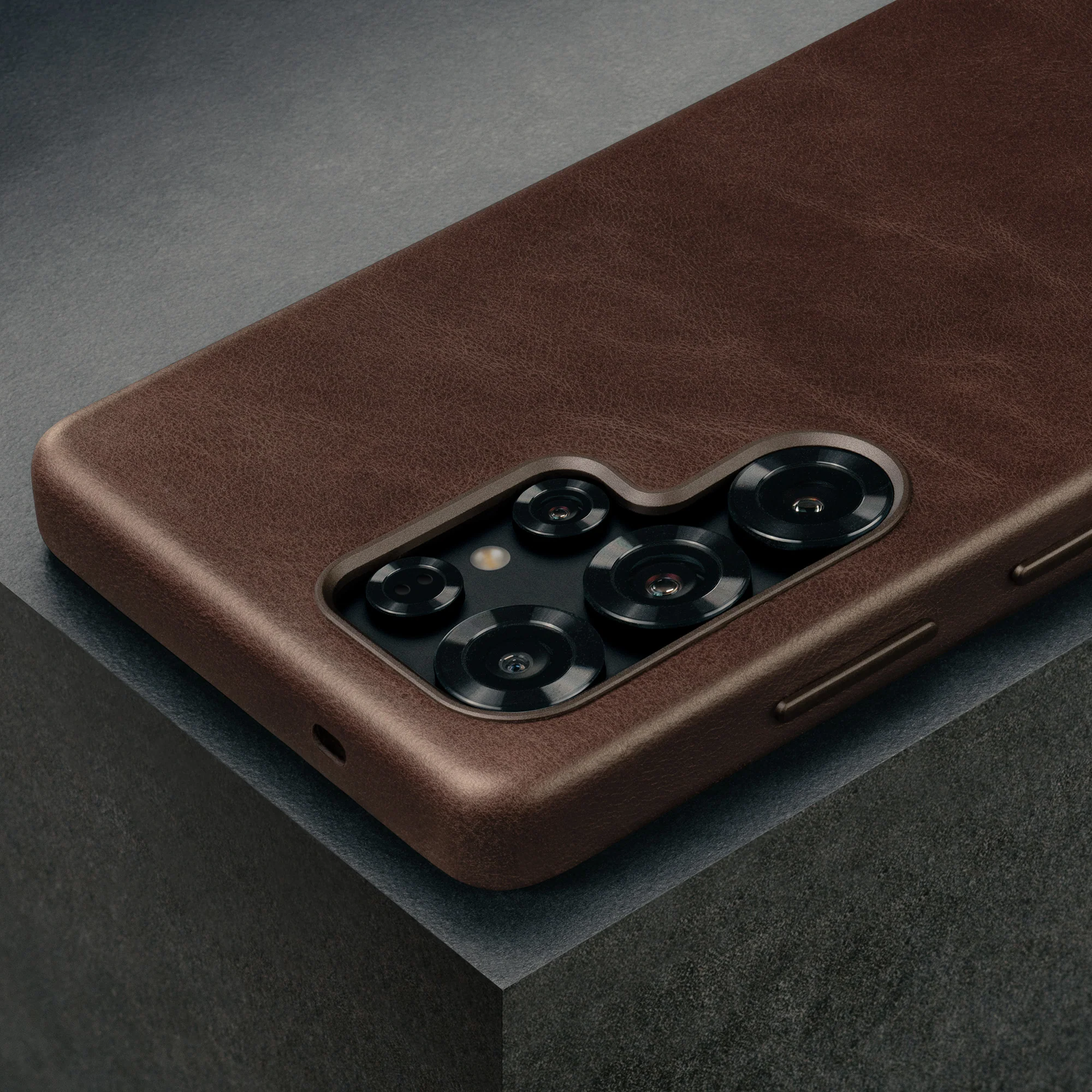 Galaxy S25 Ultra Leather Bumper Case (Qi2/MagSafe Charging Compatible) - Image 10