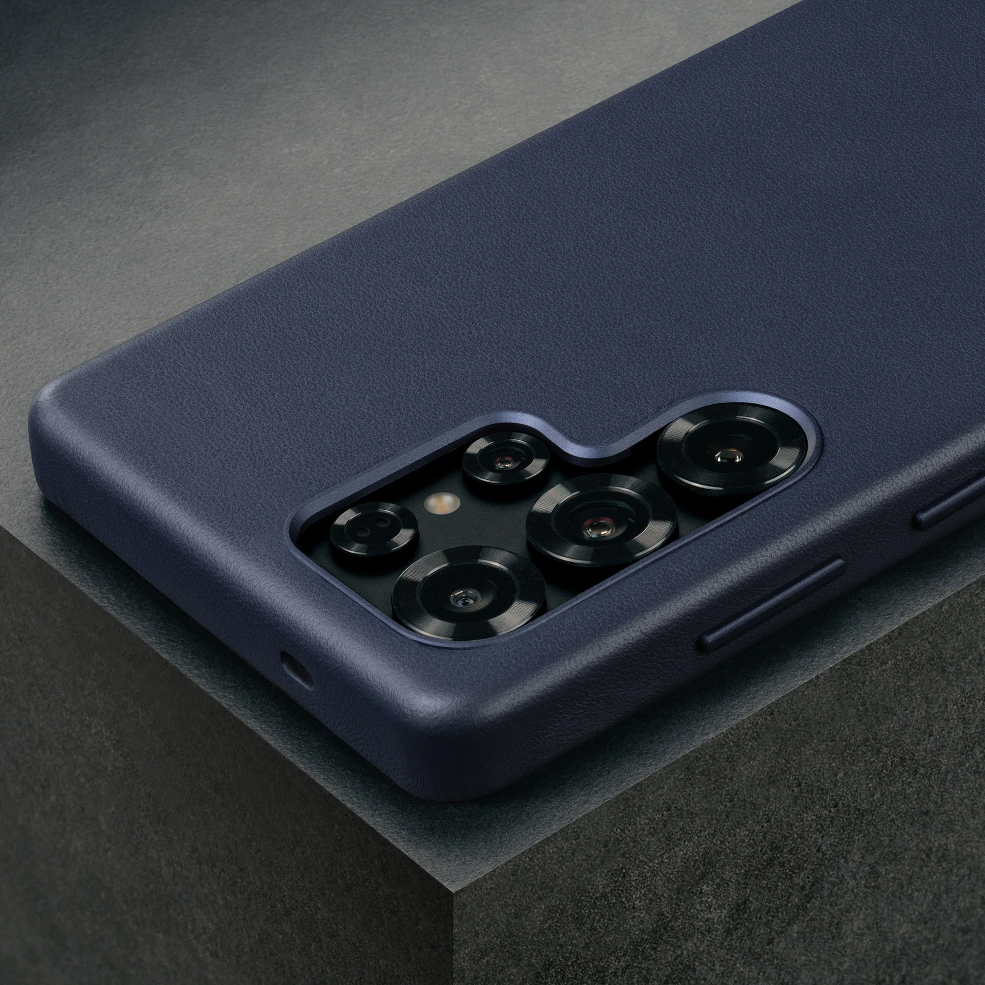 Galaxy S25 Ultra Leather Bumper Case (Qi2/MagSafe Charging Compatible) - Image 14