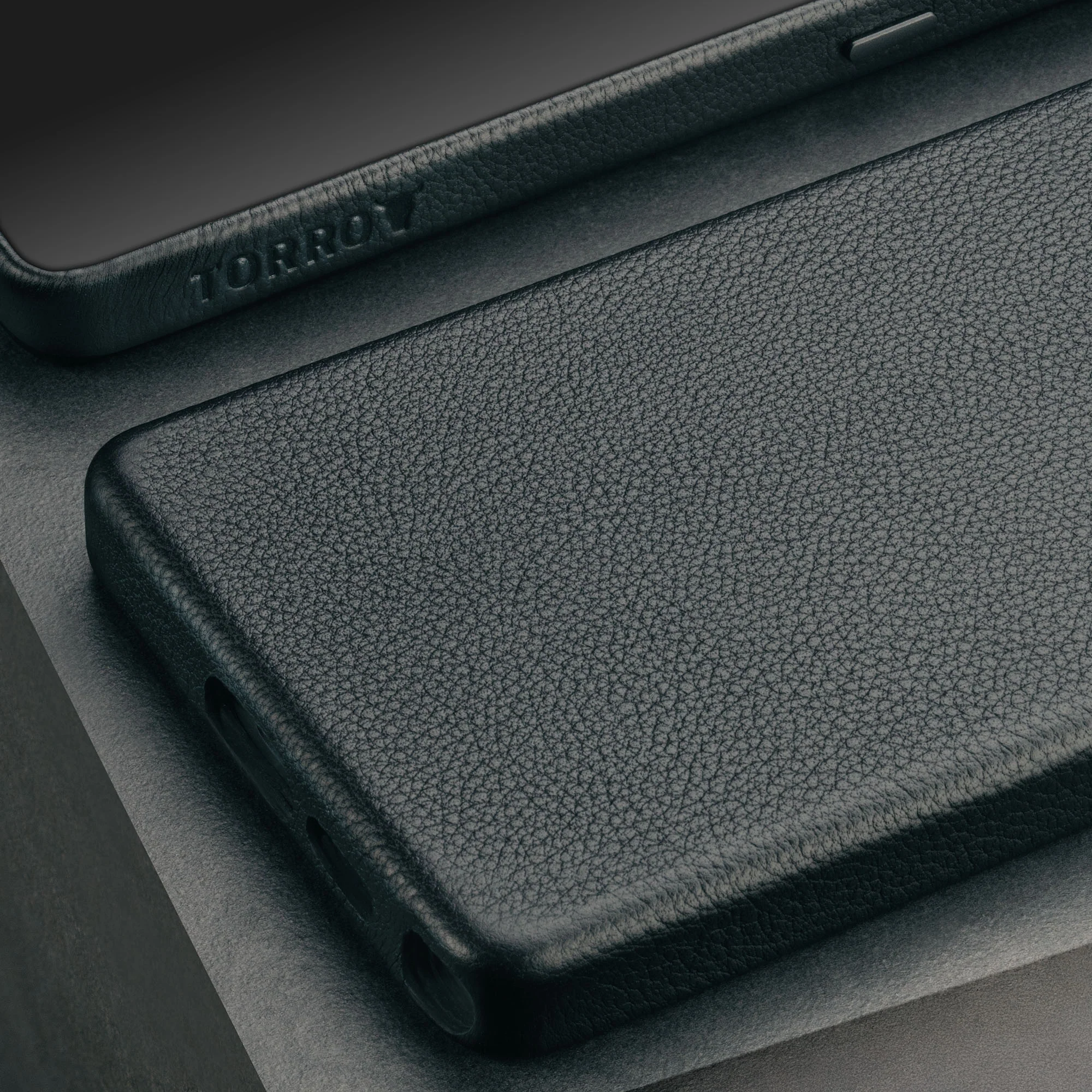 Galaxy S25 Ultra Leather Bumper Case (Qi2/MagSafe Charging Compatible) - Image 8
