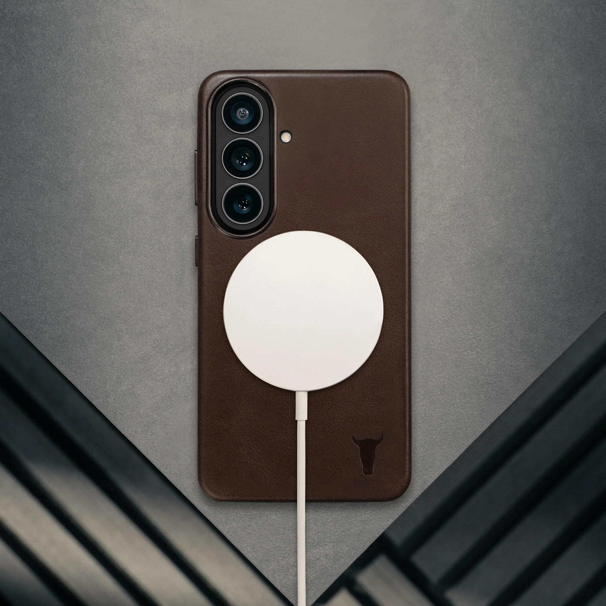 Galaxy S26+ Leather Bumper Case - Image 3