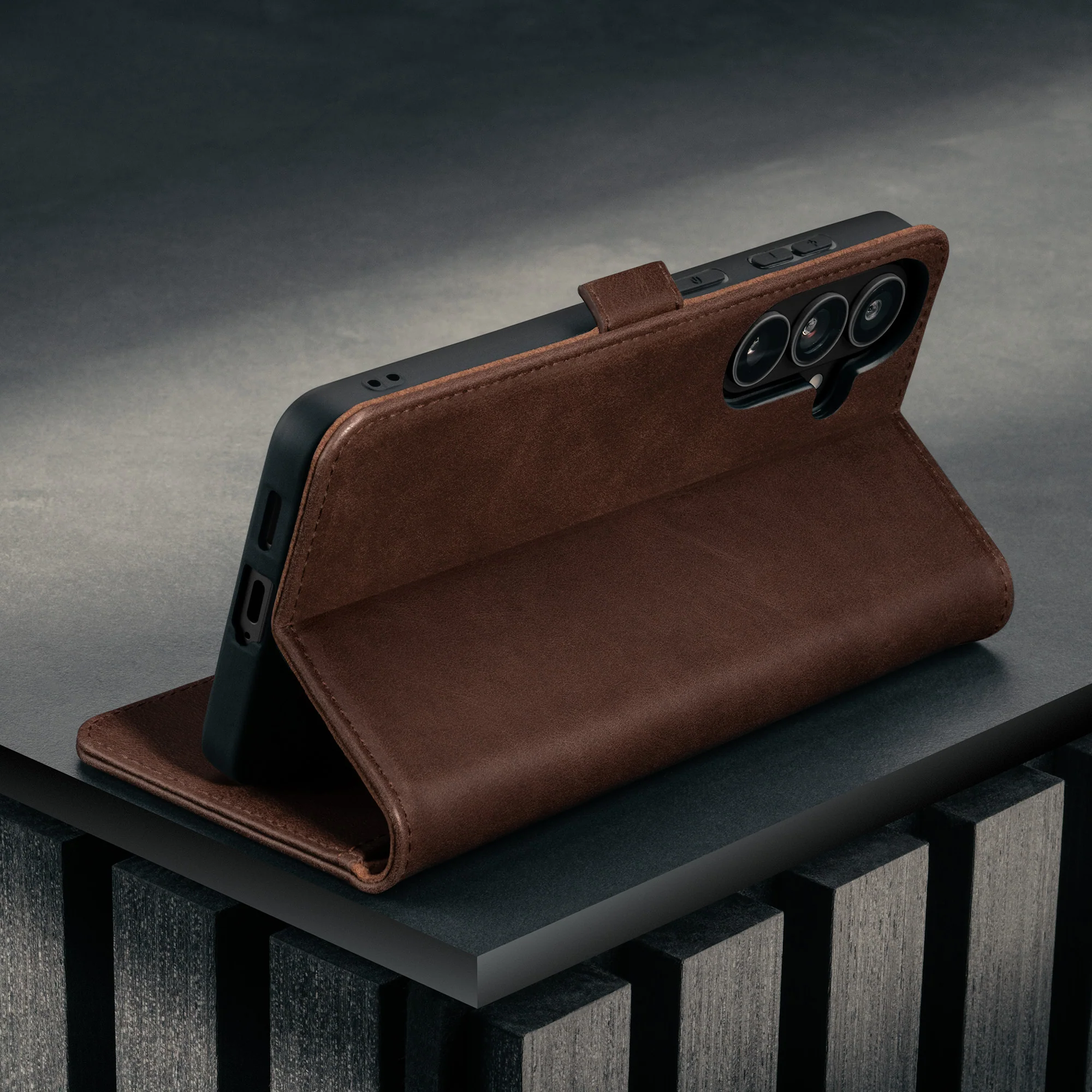 Galaxy S26+ Leather Case (with Stand Function) - Image 8