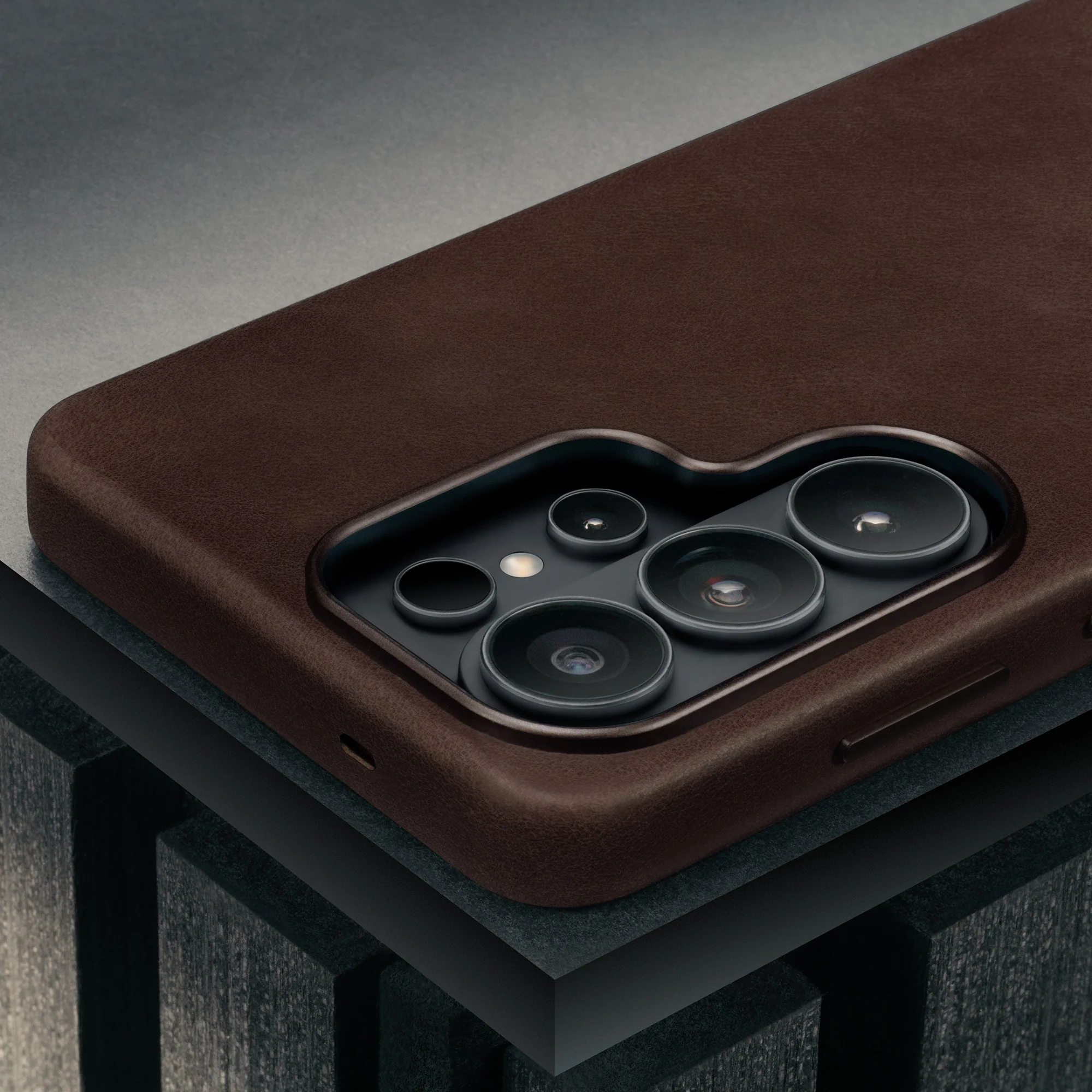 Galaxy S26 Ultra Leather Bumper Case - Image 14