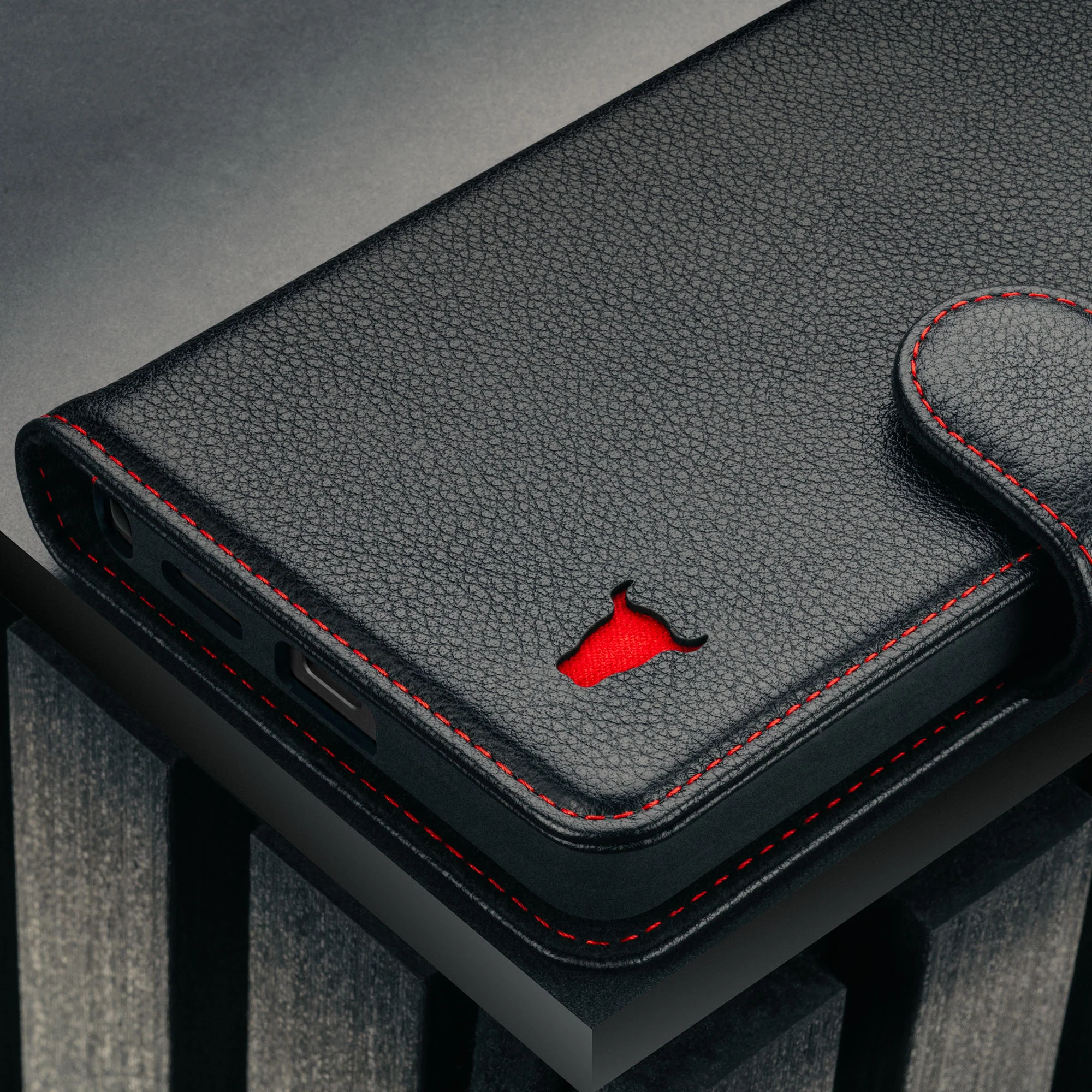 Galaxy S26 Ultra 2-in-1 Detachable Leather Wallet Case - Image 9