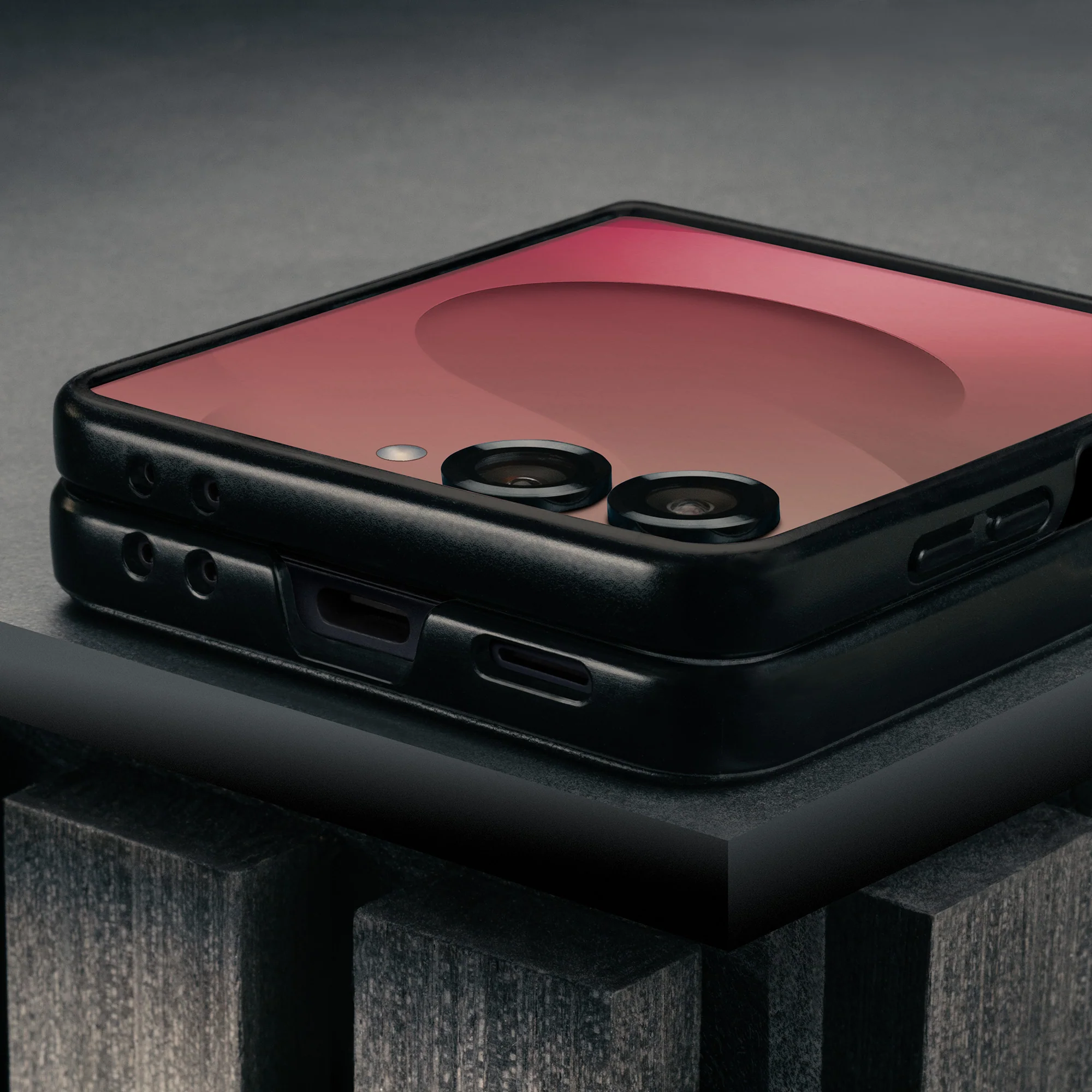 Galaxy Z Flip7 Leather Case - Image 3
