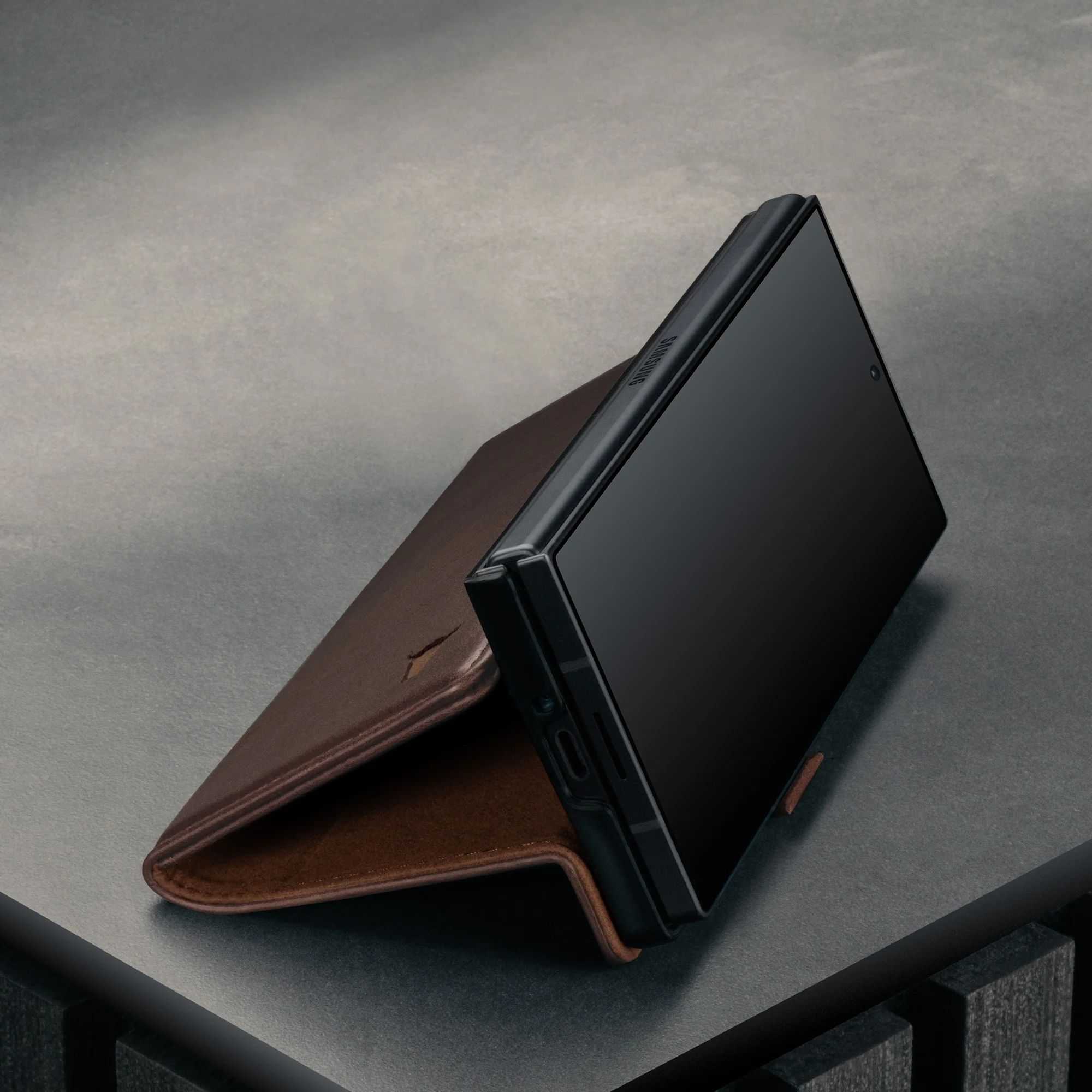 Galaxy Z Fold7 Leather Case - Image 13