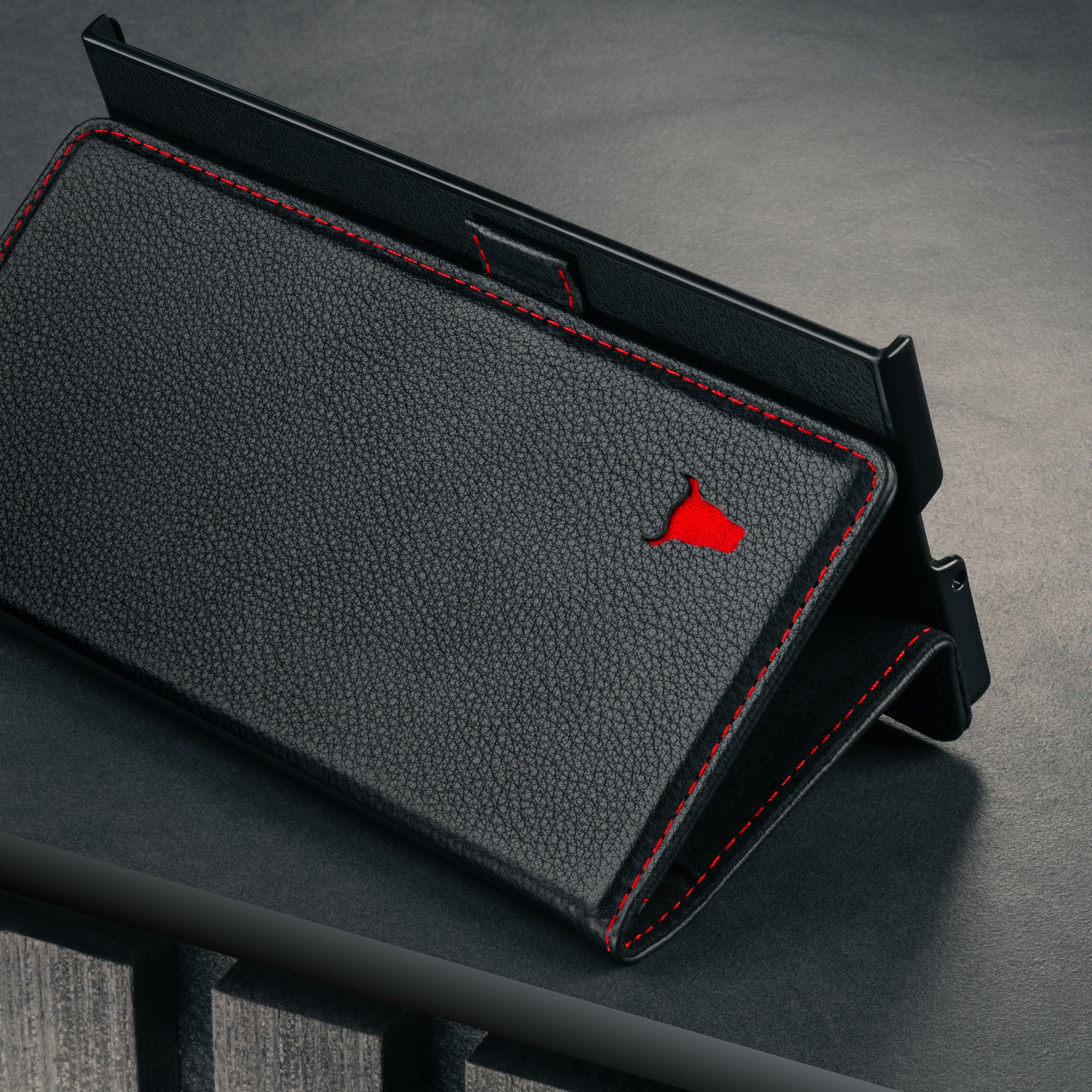 Galaxy Z Fold7 Leather Case - Image 6