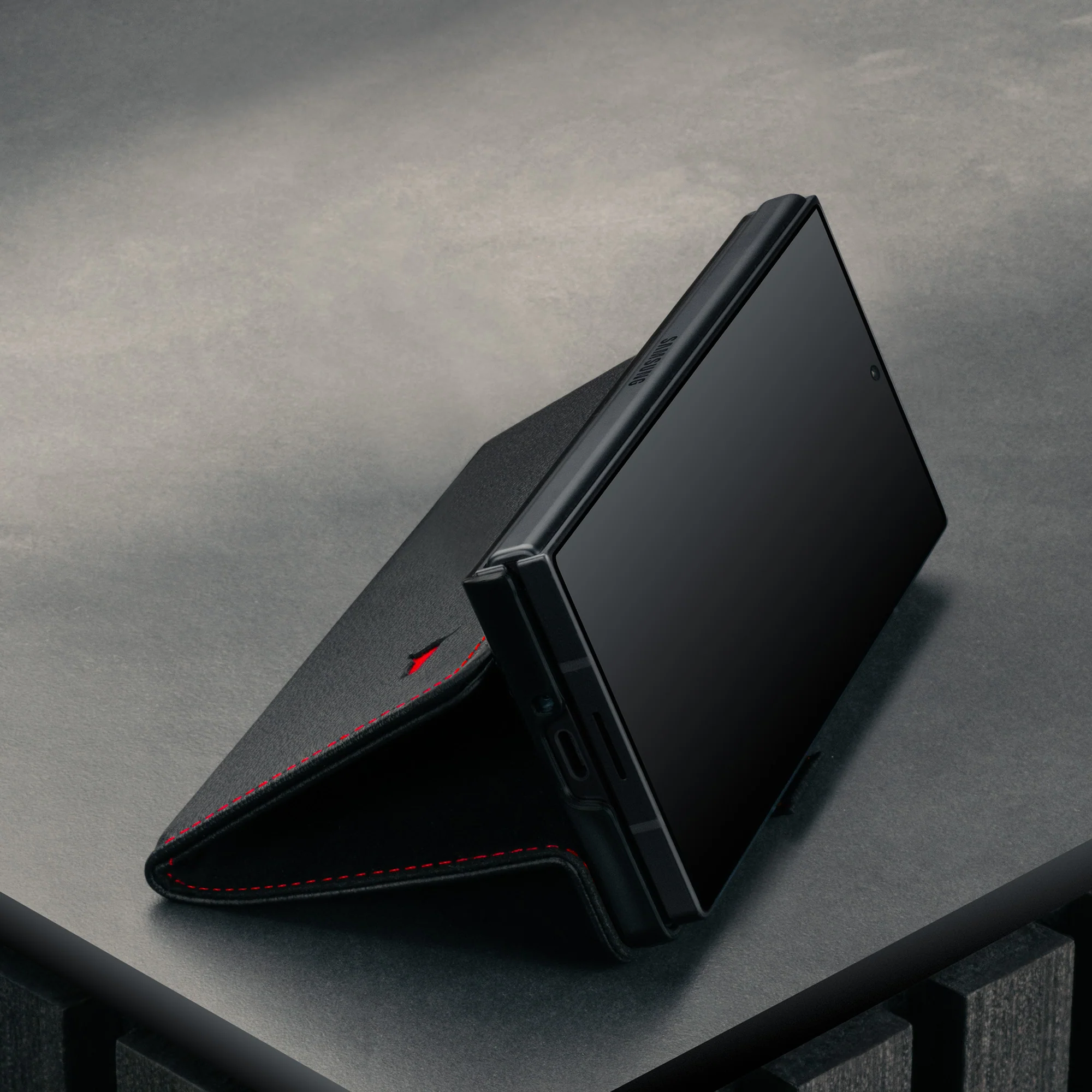 Galaxy Z Fold7 Leather Case - Image 7