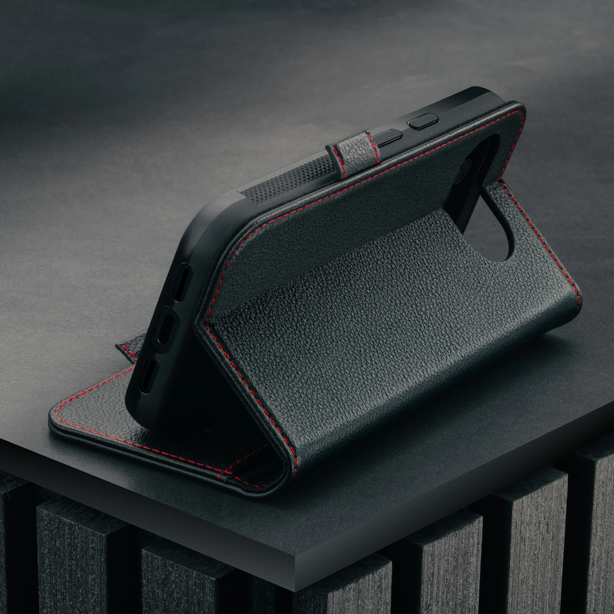 Google Pixel 10a Leather Case (with Stand Function) - Image 3