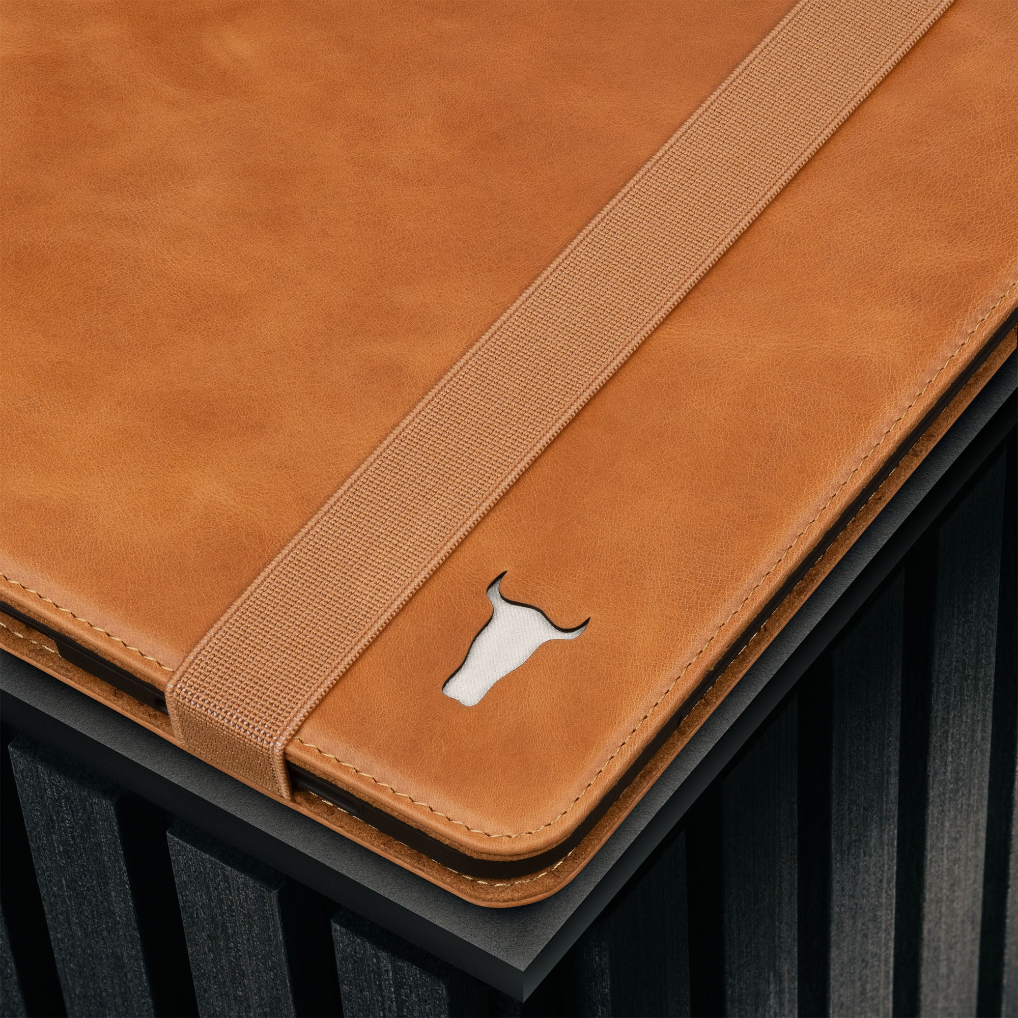 iPad Air 11" Leather Case (M2/M3/M4) - Image 14