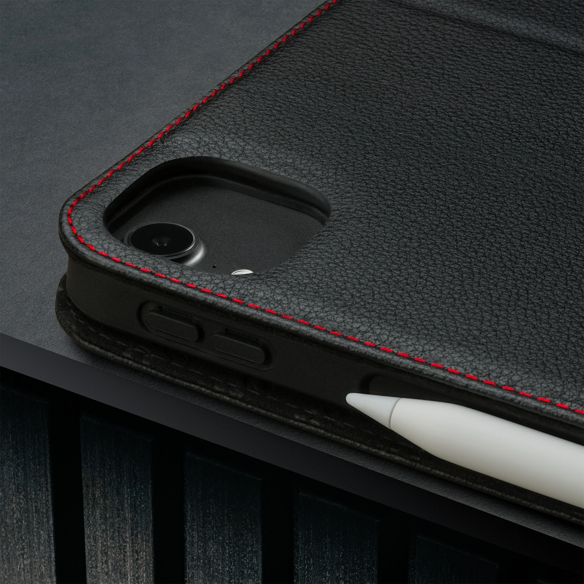 iPad Air 13" Leather Case (M2/M3/M4) - Image 6