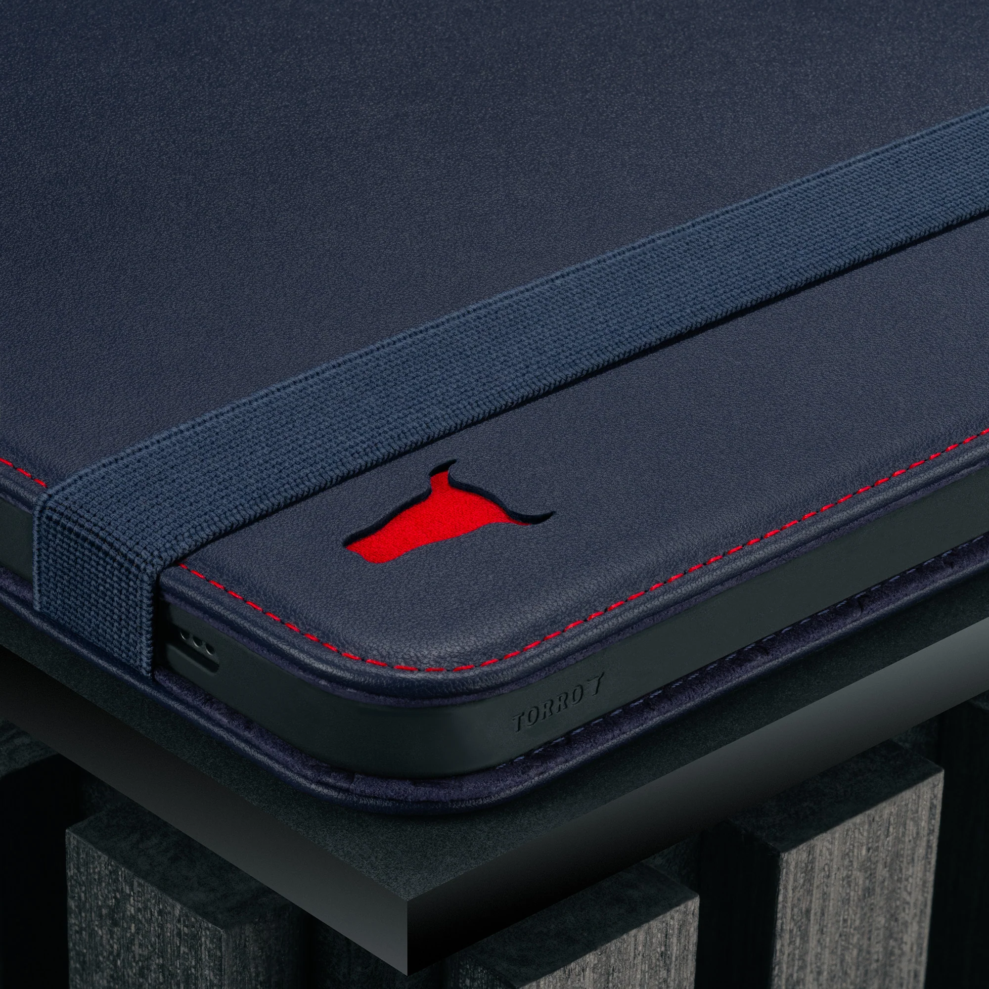 iPad Leather Case (11th A16 / 10th Gen) - Image 21