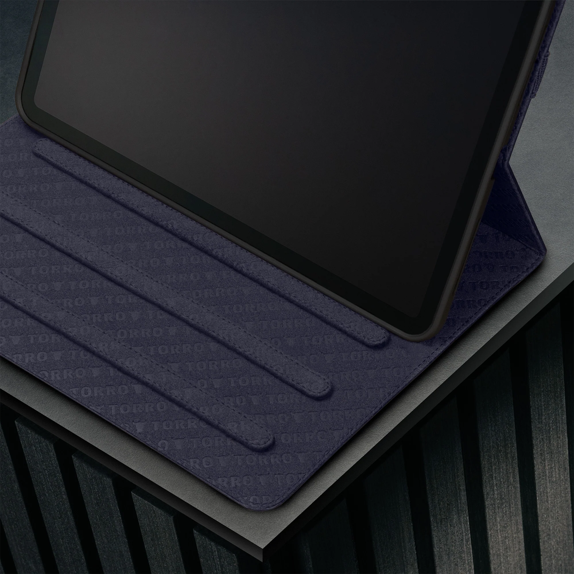 iPad Pro 11" Leather Case (M5/M4) - Image 15