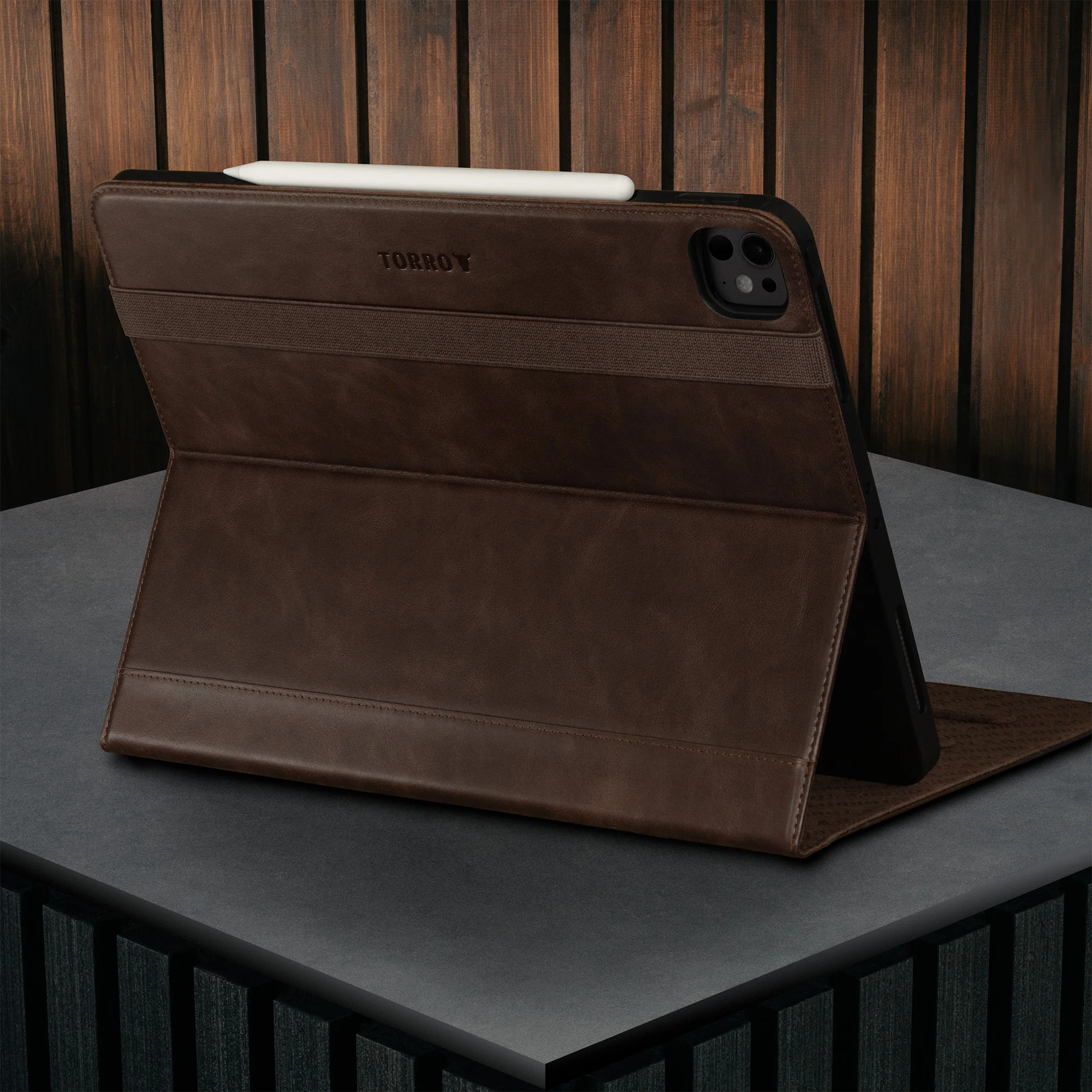 iPad Pro 13" Leather Case (M5/M4) - Image 10