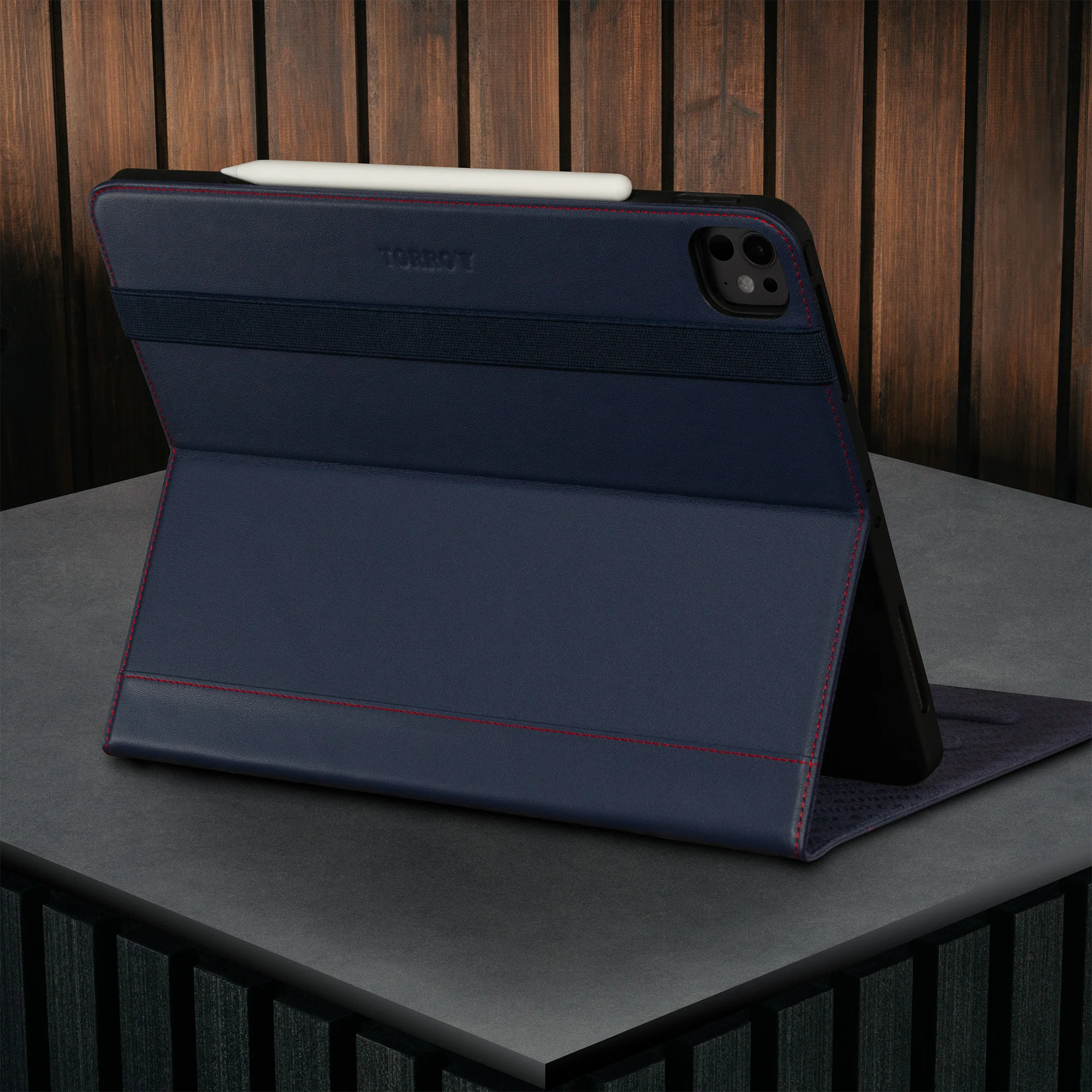 iPad Pro 13" Leather Case (M5/M4) - Image 14