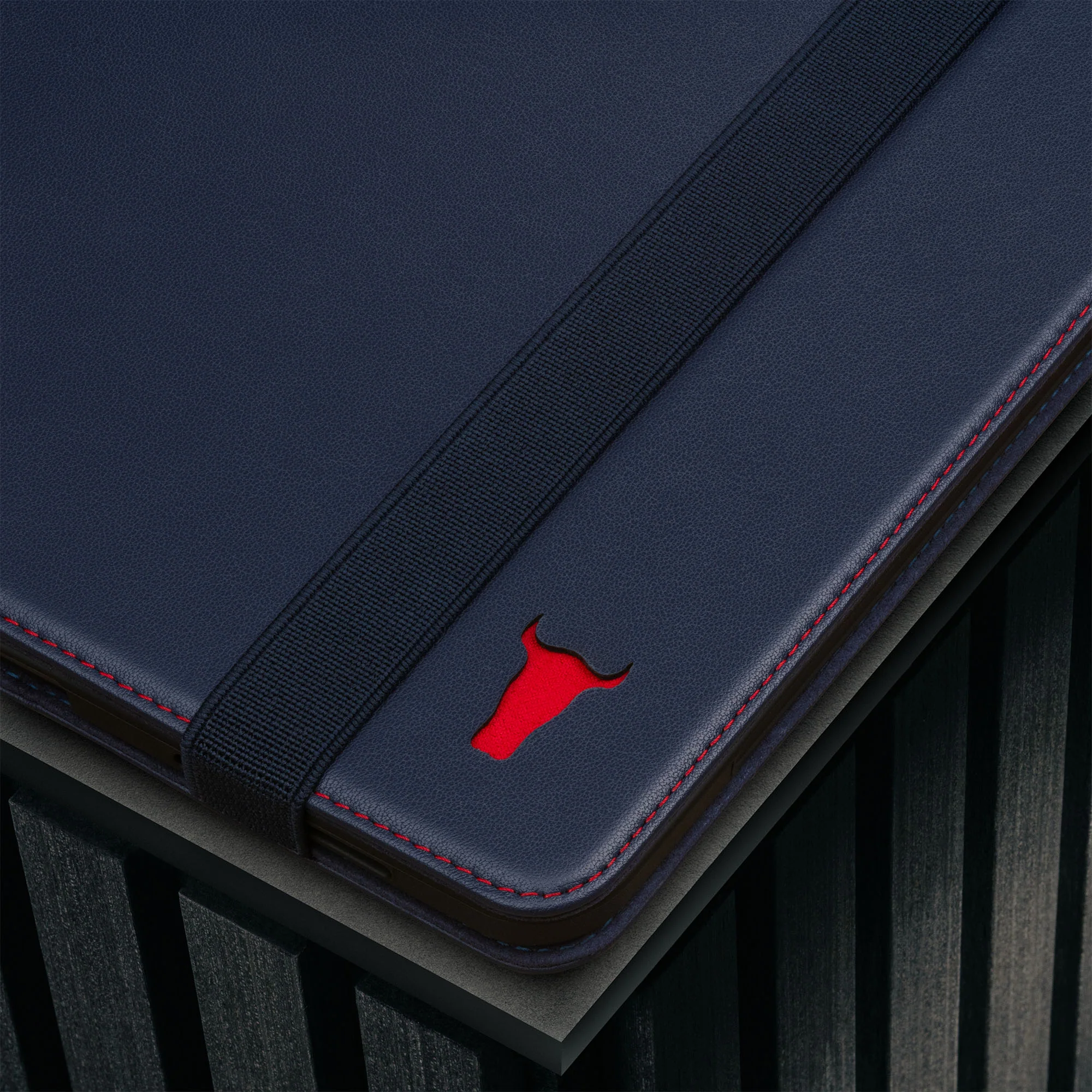 iPad Pro 13" Leather Case (M5/M4) - Image 17