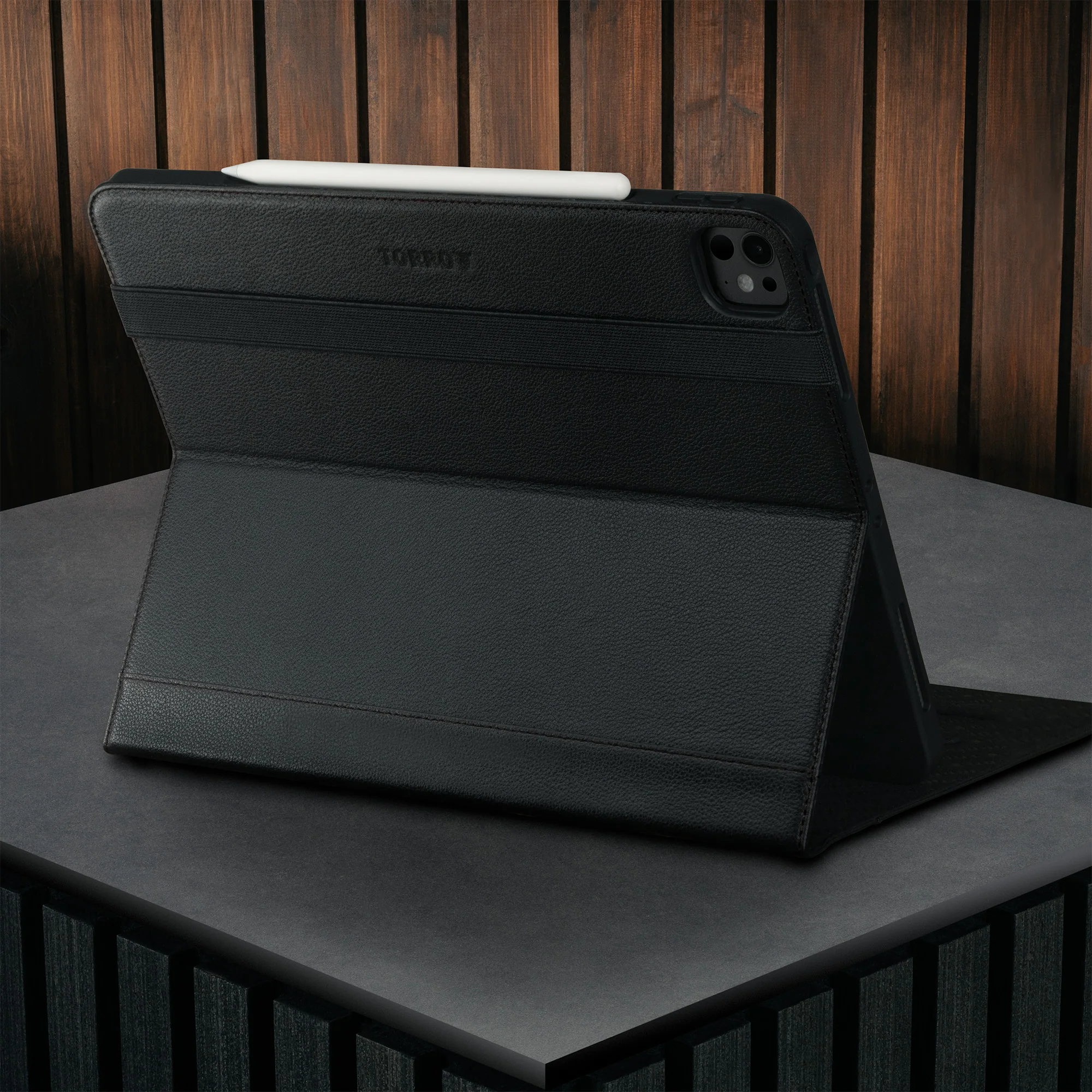 iPad Pro 13" Leather Case (M5/M4) - Image 18