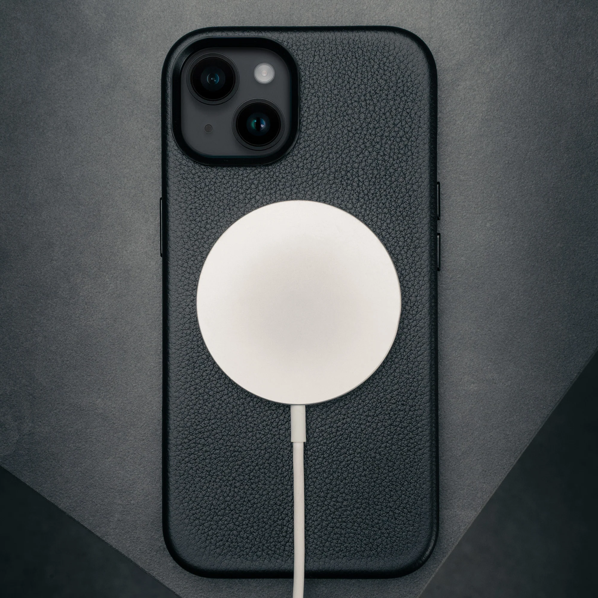iPhone 15 Slimline Leather Bumper Case (MagSafe Compatible) - Image 3