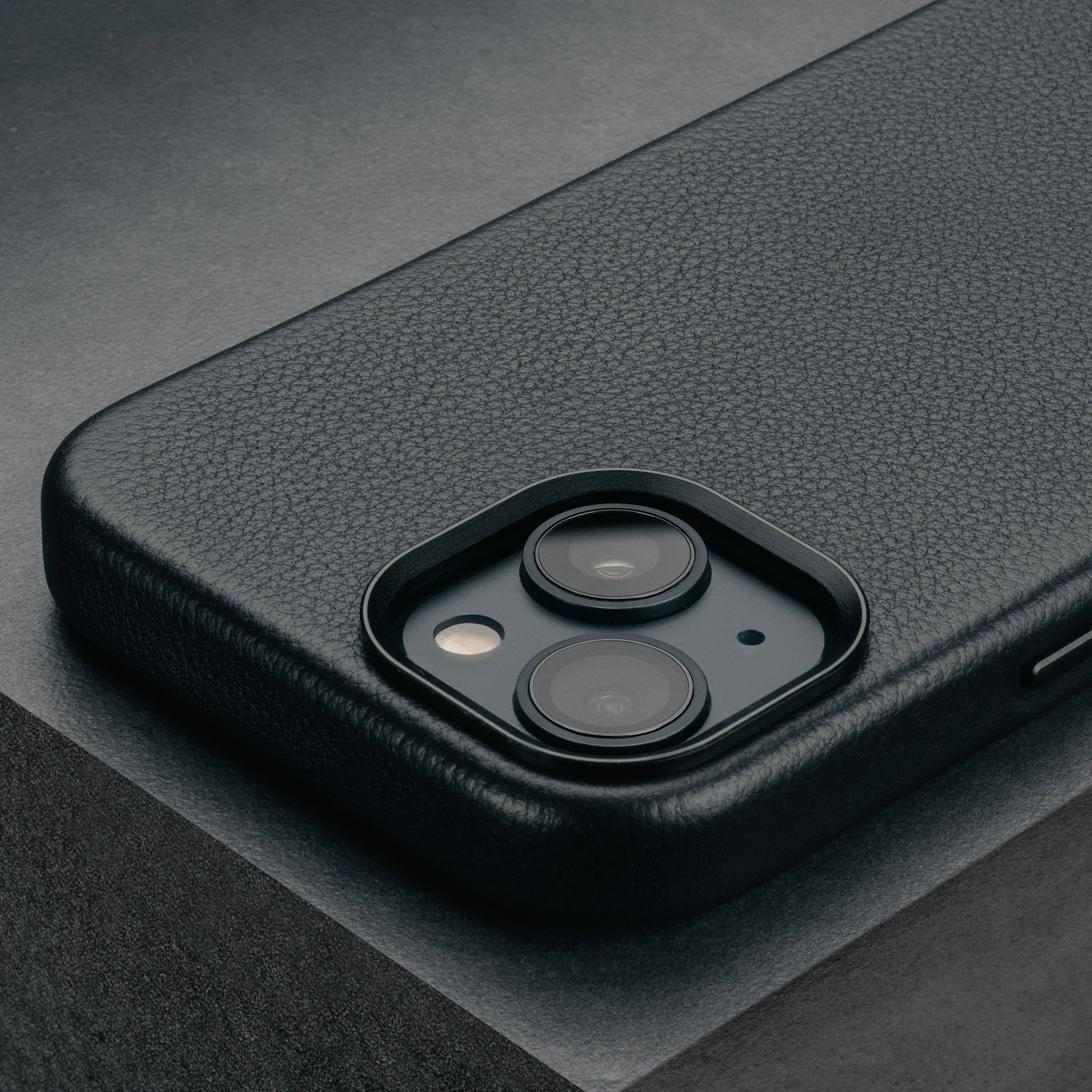iPhone 15 Slimline Leather Bumper Case (MagSafe Compatible) - Image 4