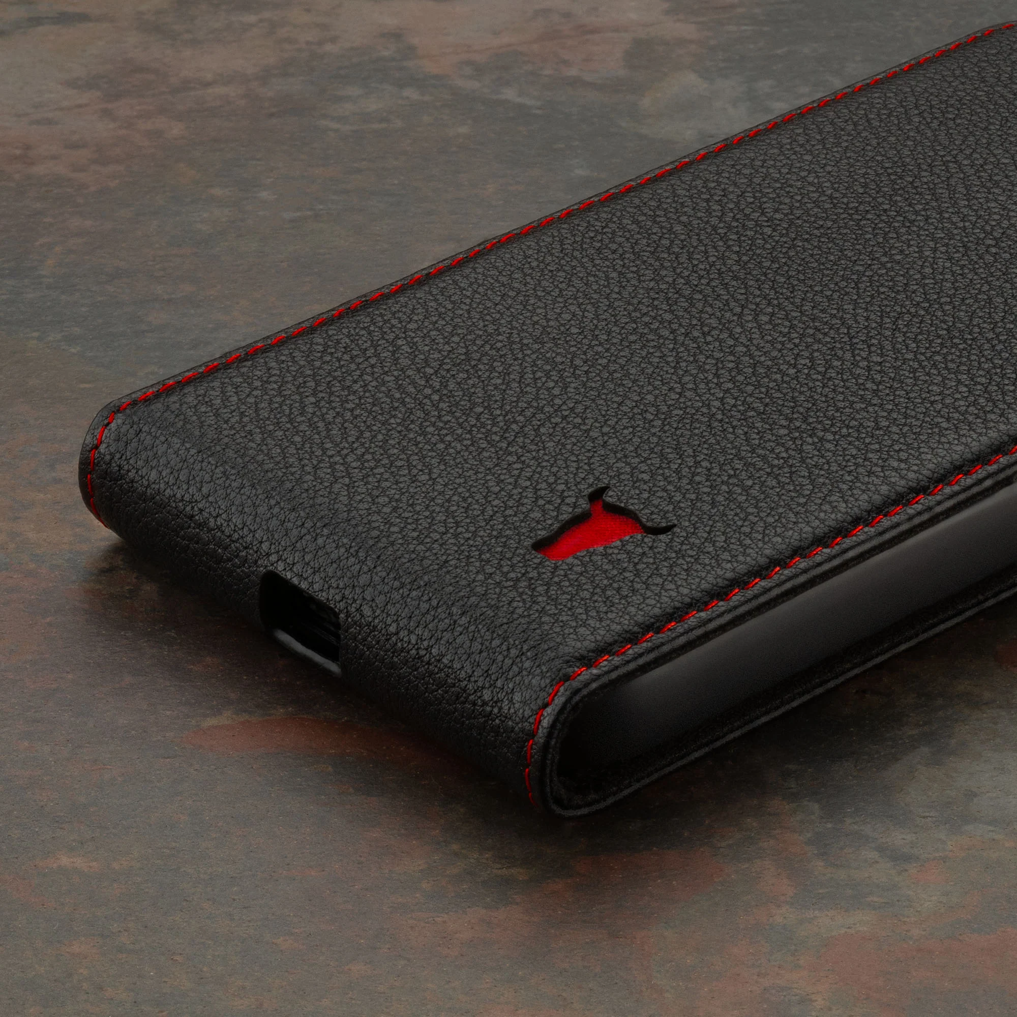 iPhone 15 Pro Leather Flip Case (MagSafe Charging) - Image 7