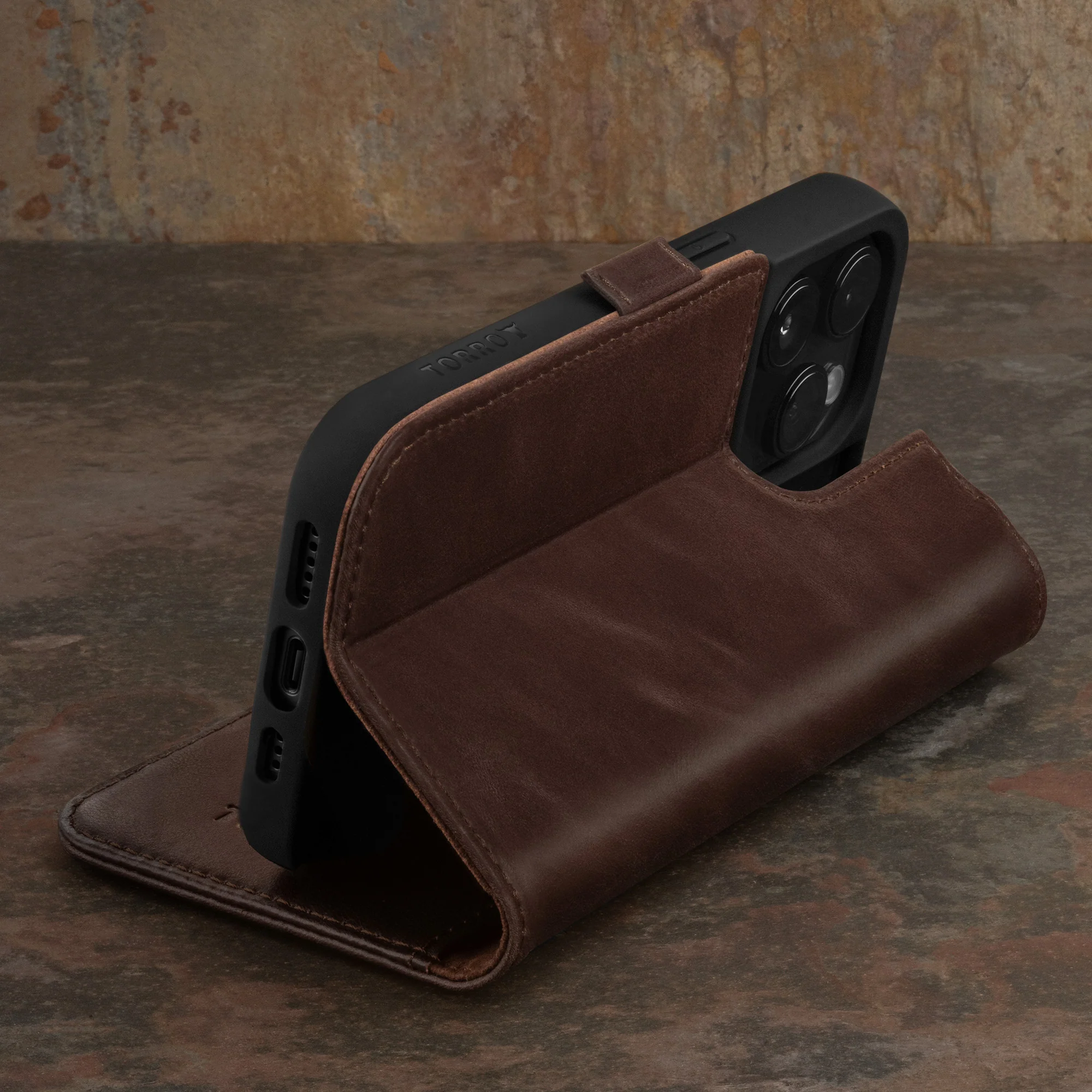 iPhone 15 Pro Leather Wallet Case v2.0 (MagSafe Charging) - Image 19