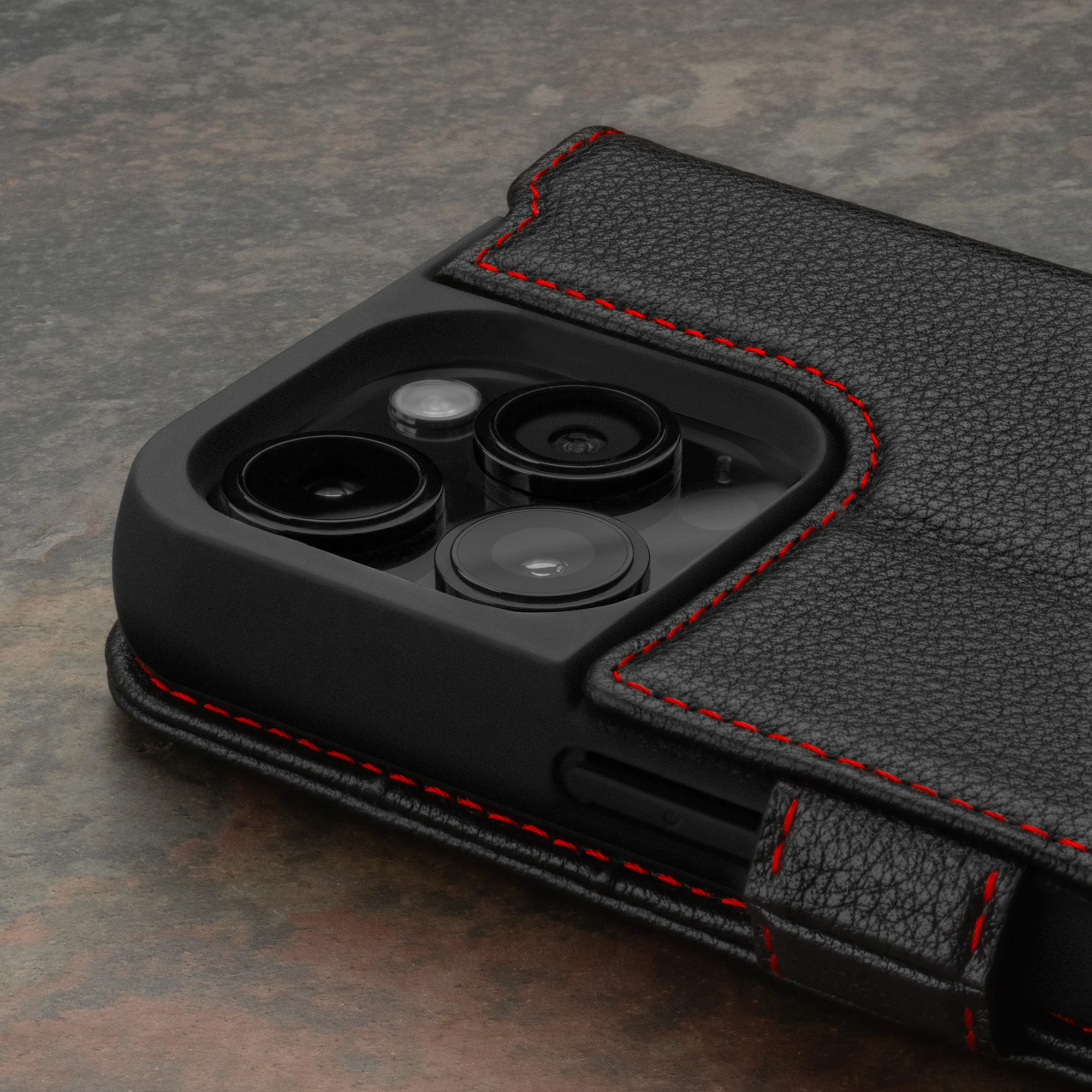 iPhone 15 Pro Leather Wallet Case v2.0 (MagSafe Charging) - Image 9
