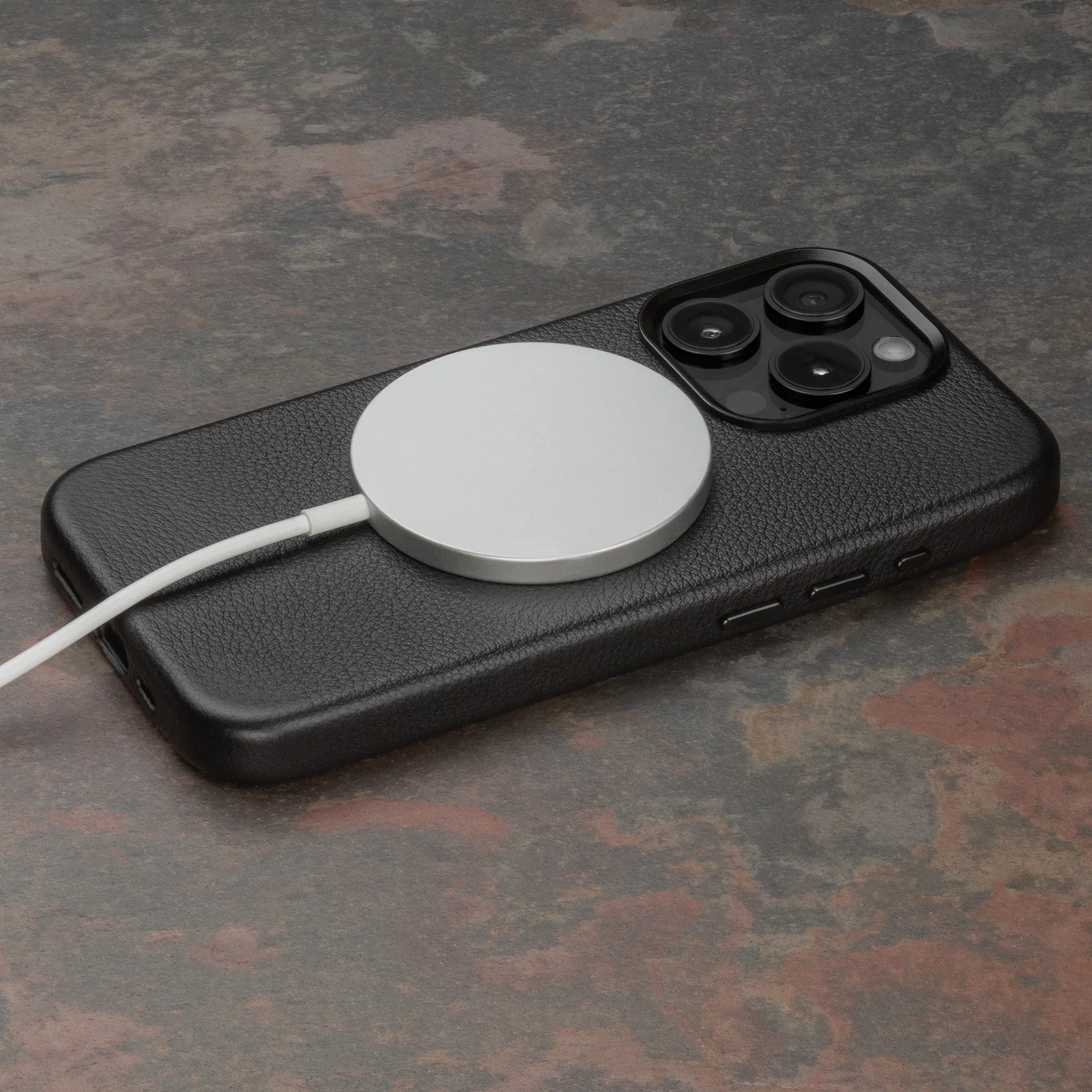 iPhone 15 Pro Slimline Leather Bumper Case (MagSafe Compatible) - Image 5