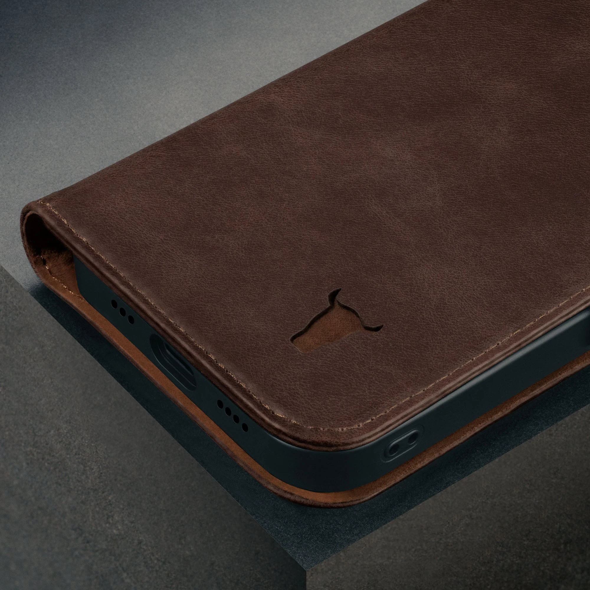 iPhone 17e / 16e Leather Case (with Stand Function) - Image 13