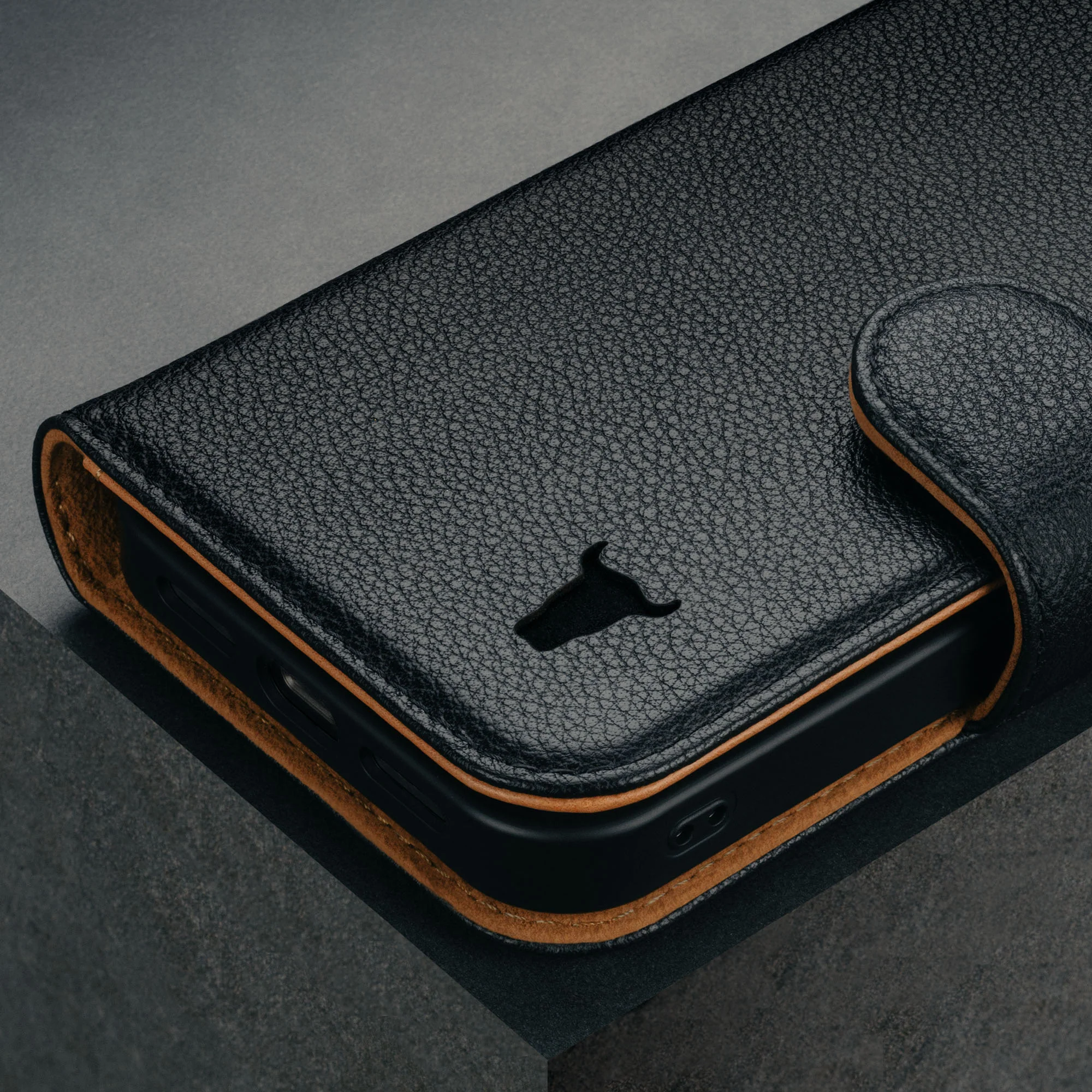 iPhone 17e / 16e Detachable Case - Image 6