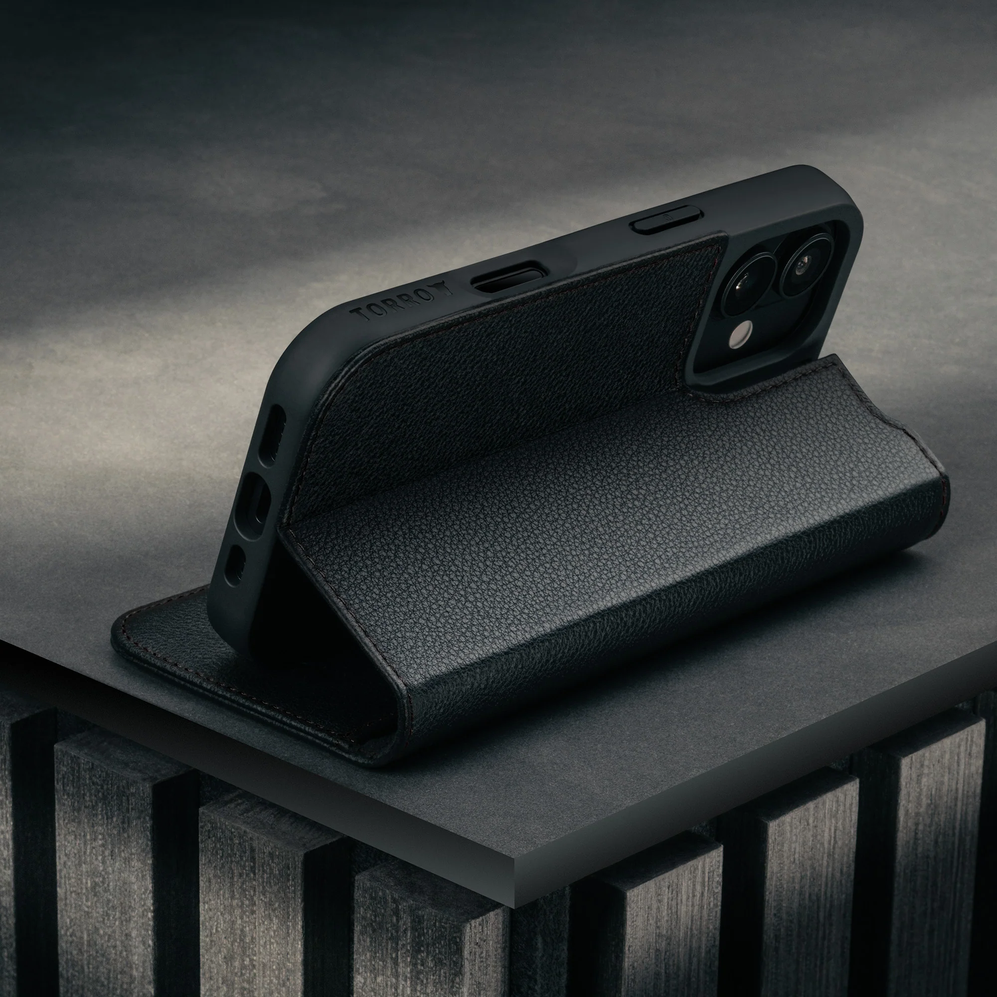 iPhone 17 Leather Case (MagSafe Charging) - Image 38