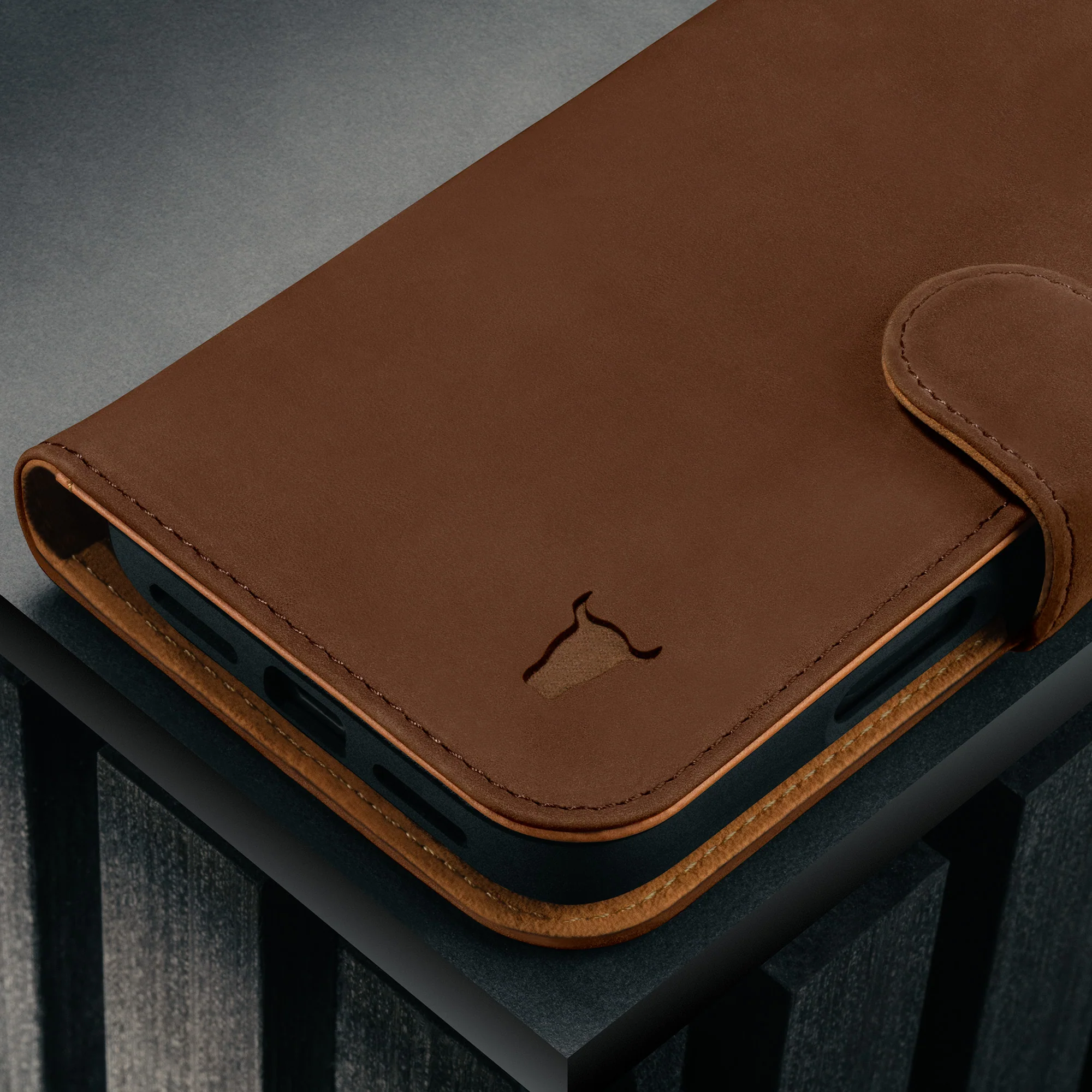 iPhone 17 Pro 2-in-1 Detachable Leather Wallet Case (MagSafe Charging) - Image 30
