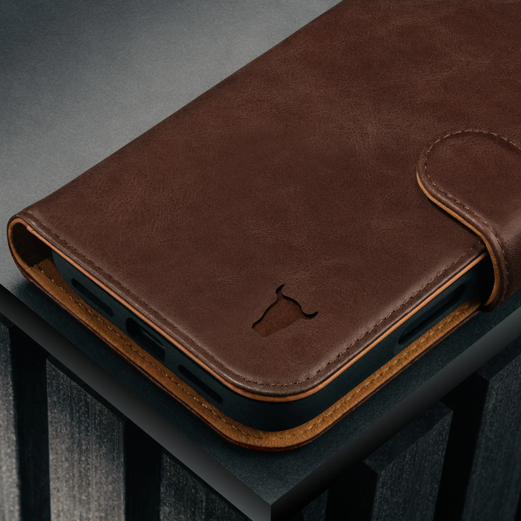 iPhone 17 Pro Max 2-in-1 Detachable Leather Wallet Case (MagSafe Charging) - Image 15