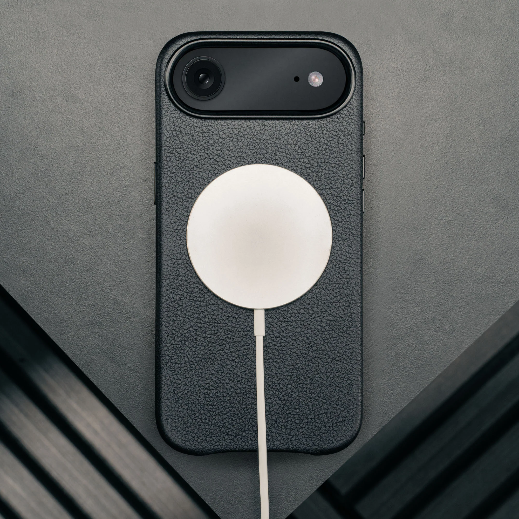 iPhone Air Leather Bumper Case (MagSafe Compatible) - Image 4
