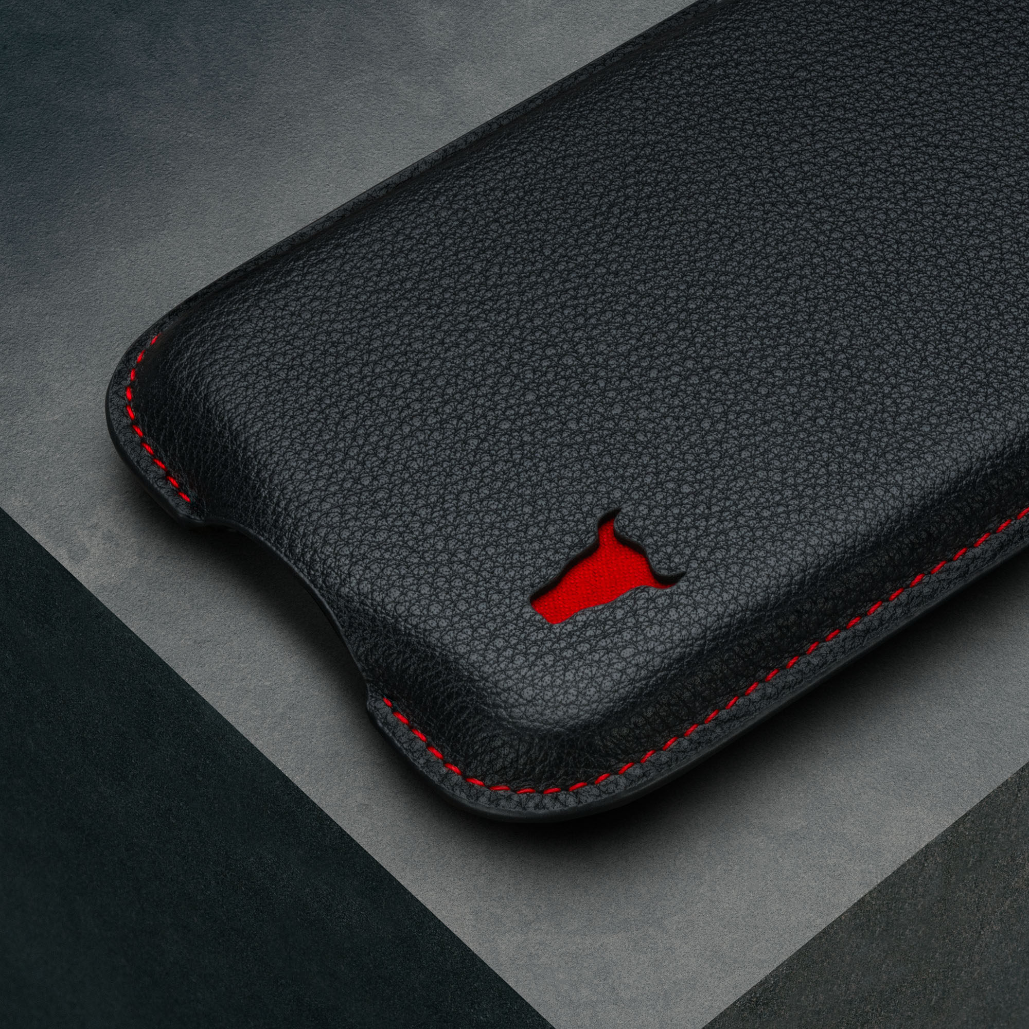 iPhone Leather Pouch Case (6.1/6.3-inch) - Image 5