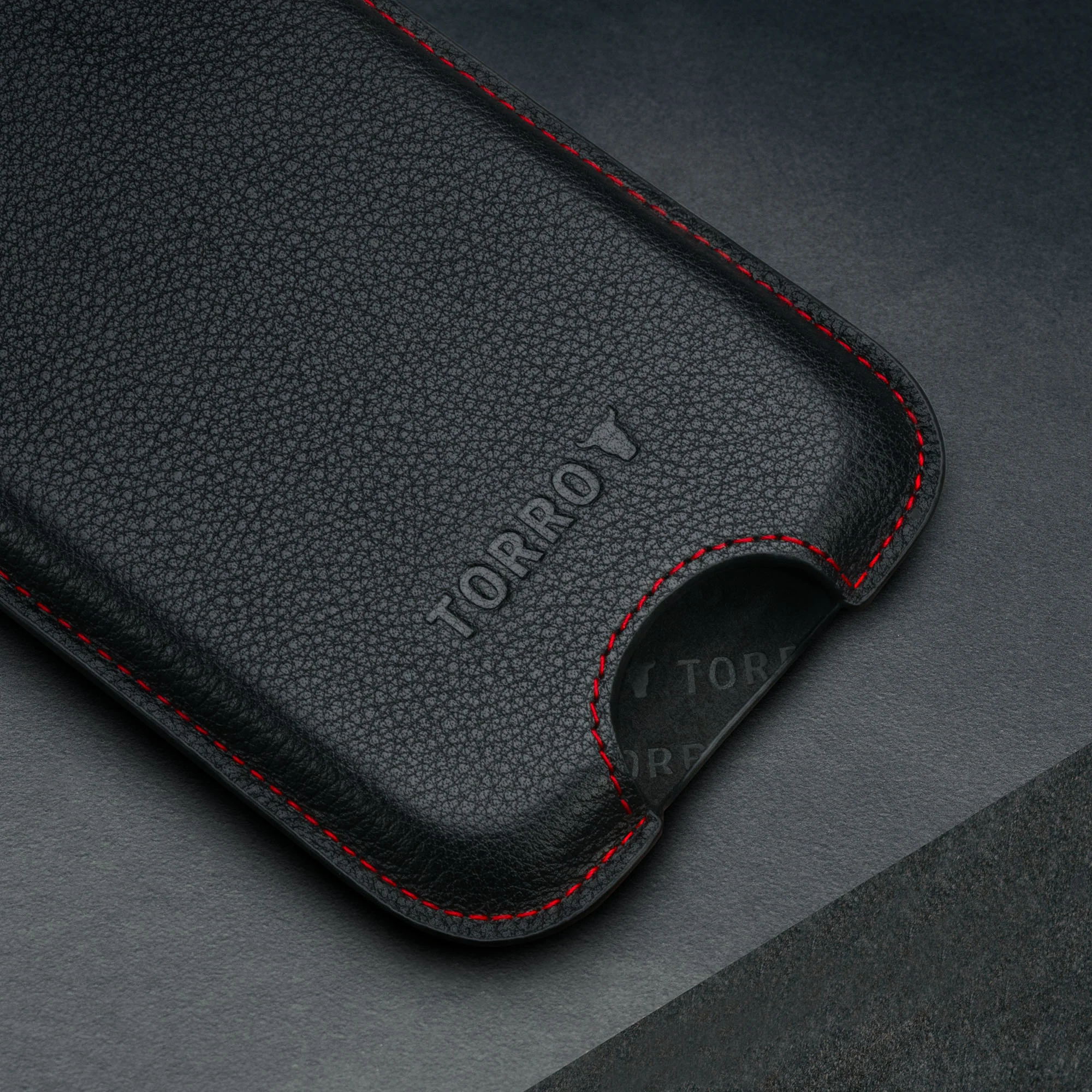 iPhone Leather Pouch Case (6.7/6.9-inch) - Image 4