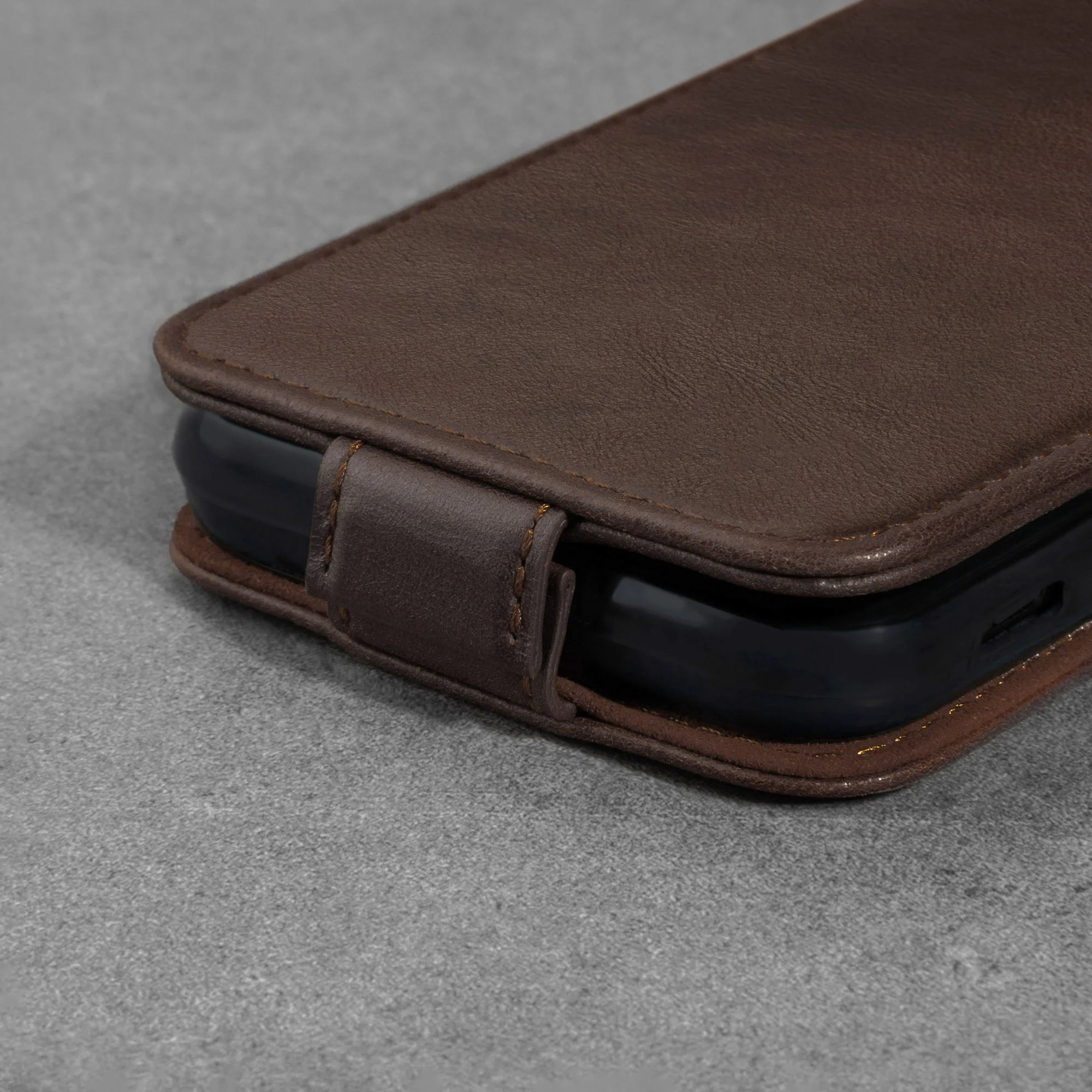 iPhone SE Leather Flip Case (Compatible with iPhone 8/7) - Image 14