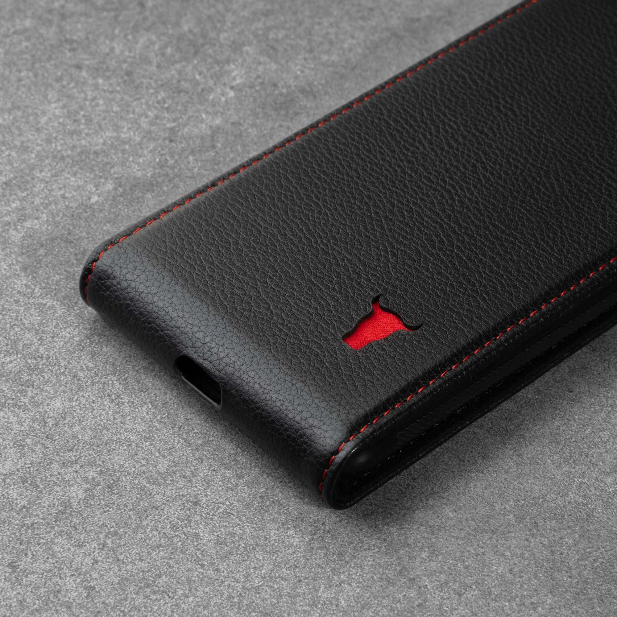 iPhone SE Leather Flip Case (Compatible with iPhone 8/7) - Image 8