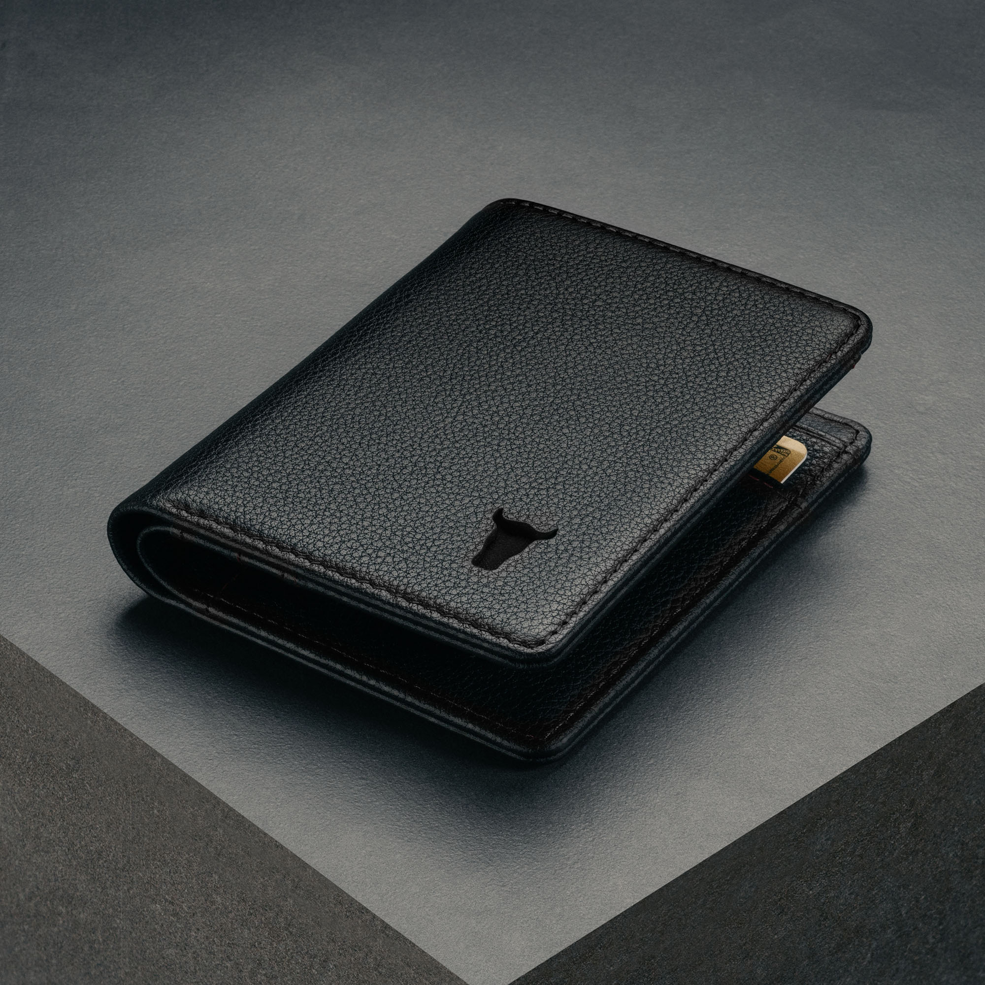 Leather Bifold Wallet (RFID) - Image 10