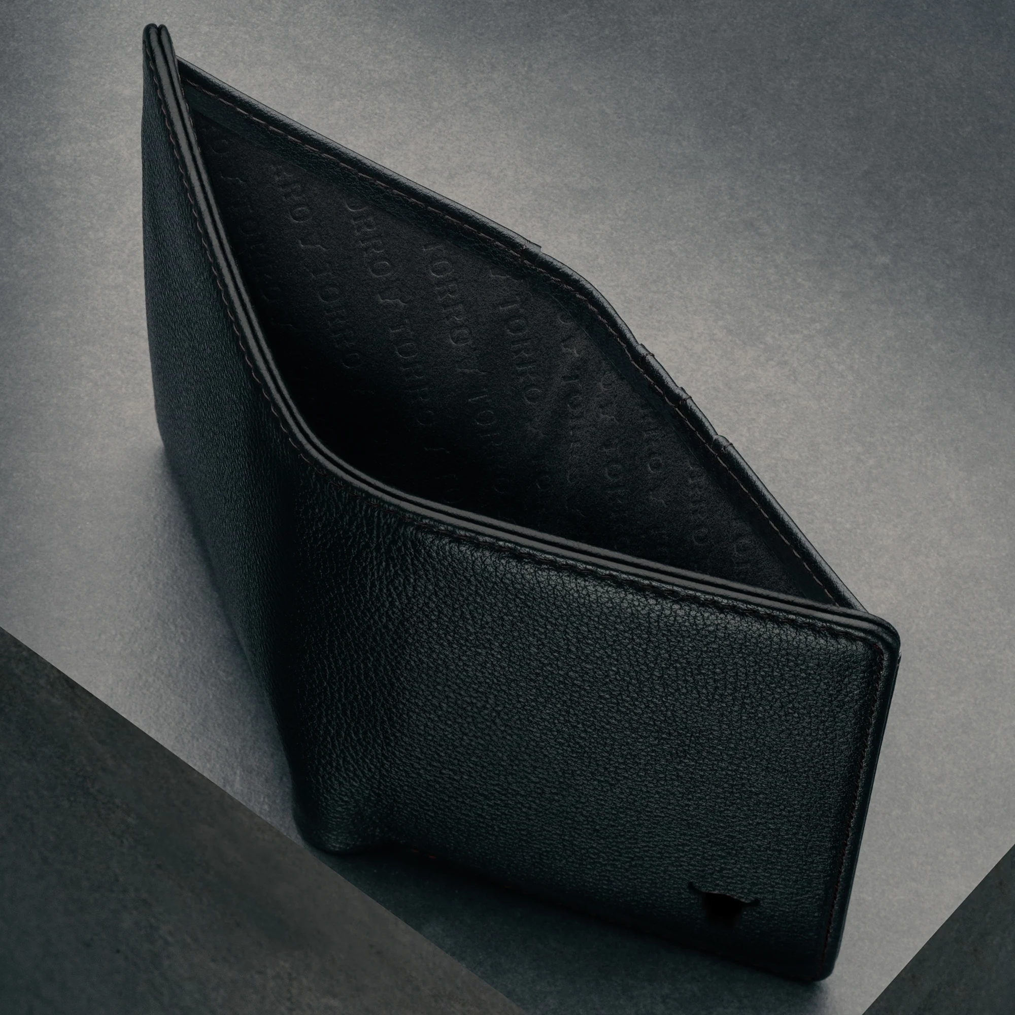 Leather Bifold Wallet (RFID) - Image 12