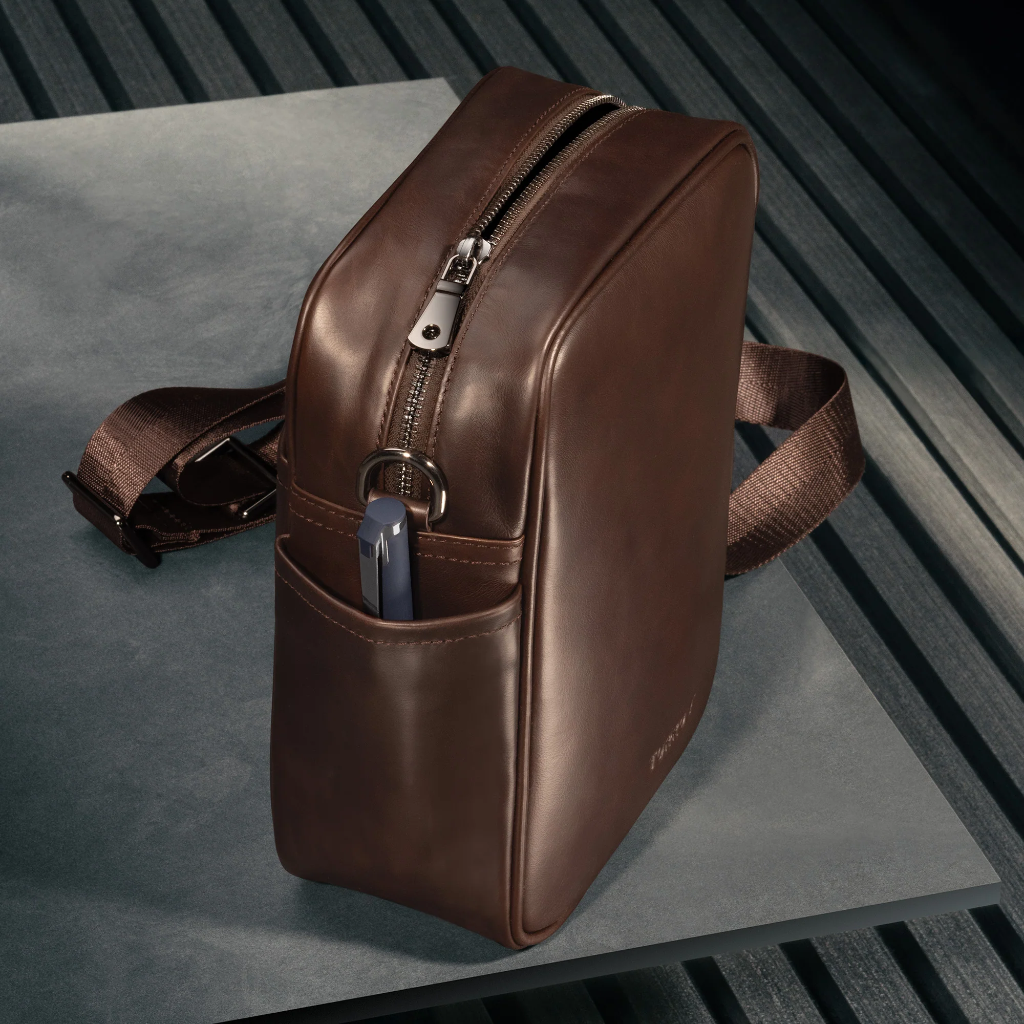 Leather Crossbody Shoulder Bag - Image 10