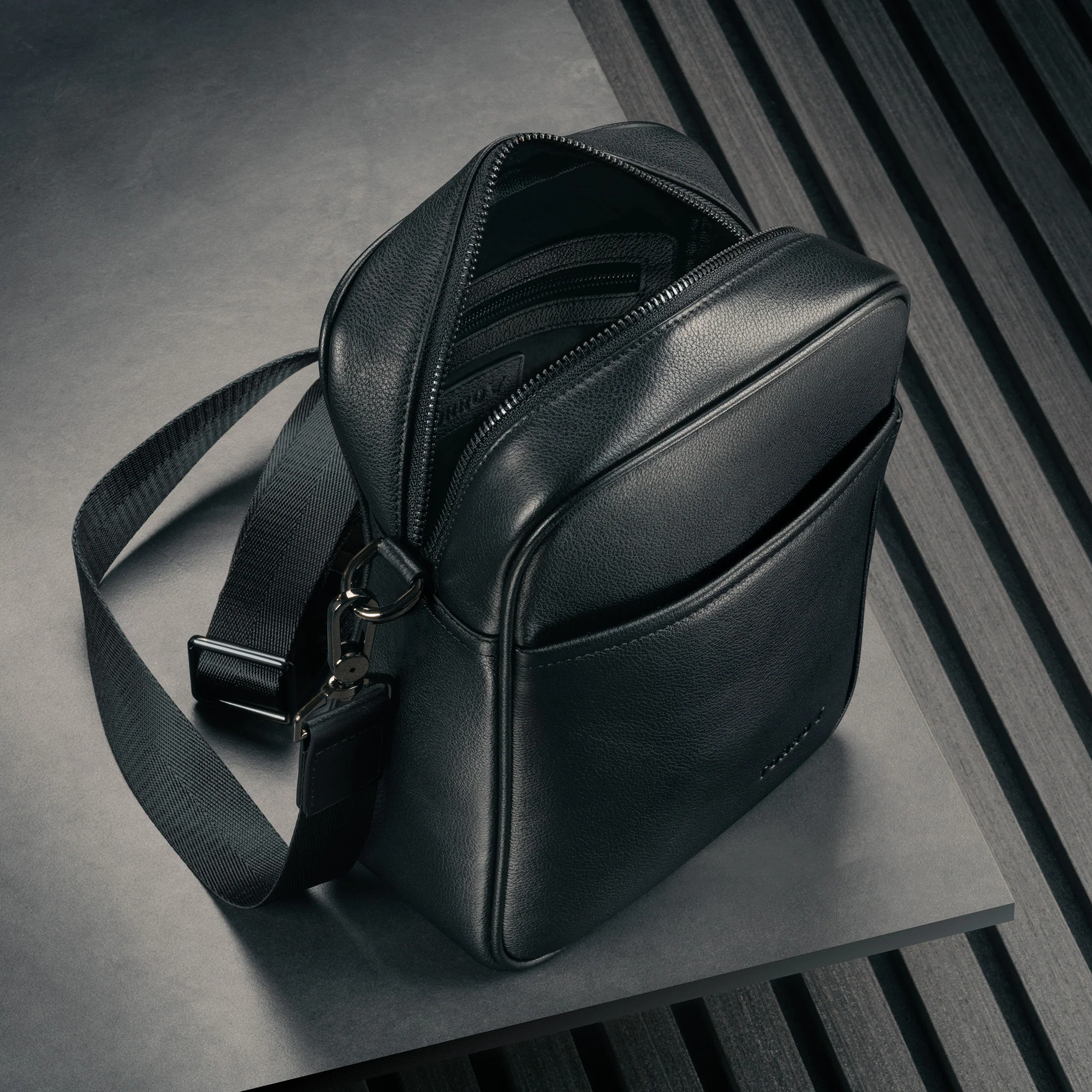 Leather Crossbody Shoulder Bag - Image 3