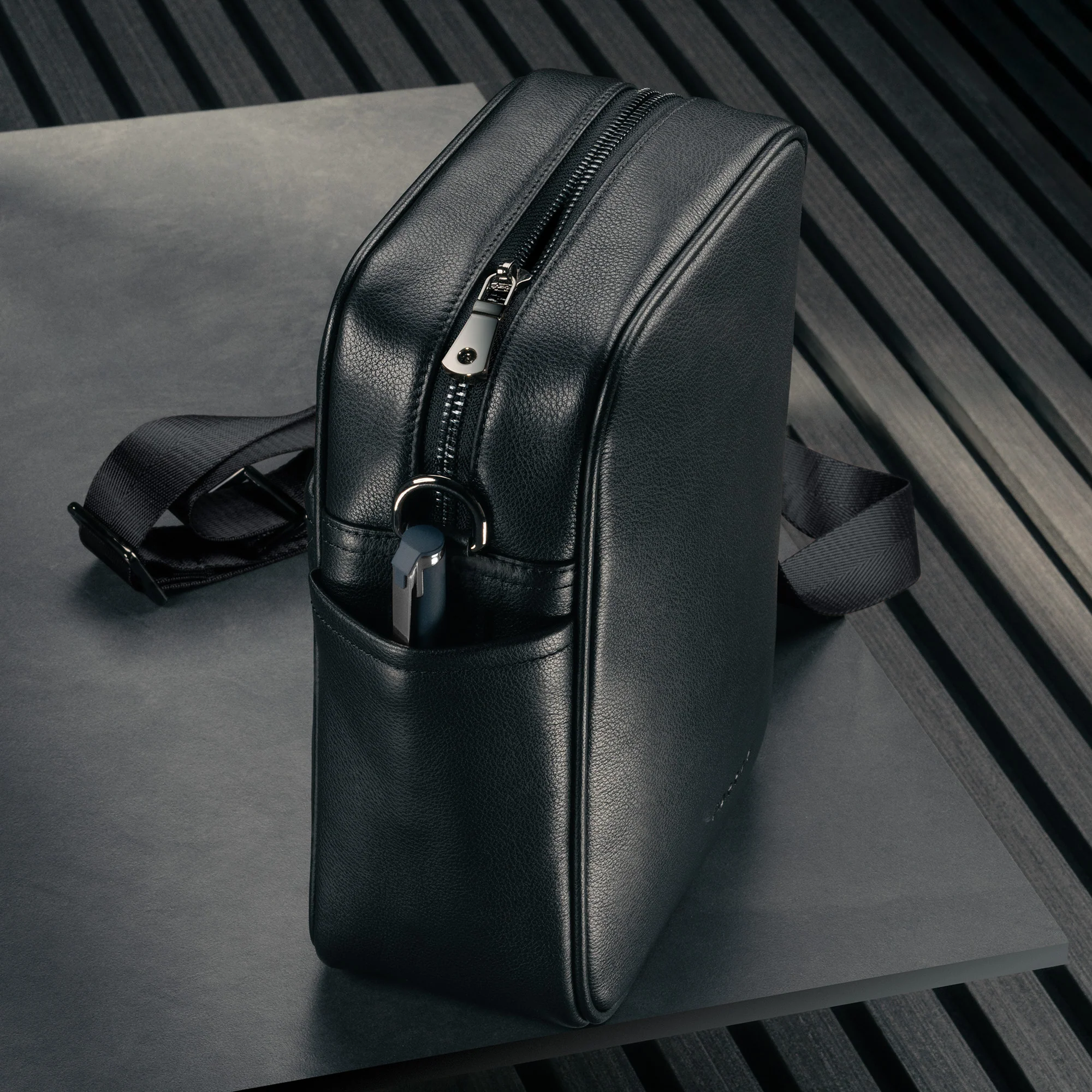 Leather Crossbody Shoulder Bag - Image 5
