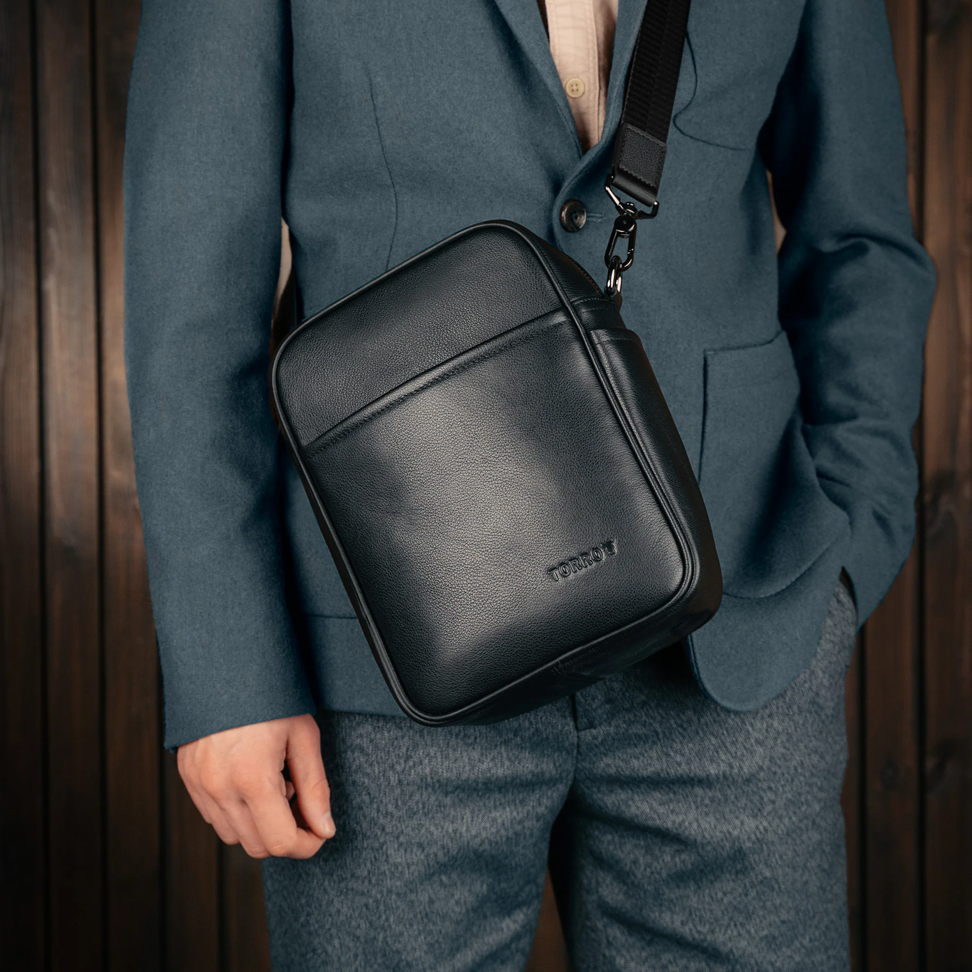 Leather Crossbody Shoulder Bag - Image 7