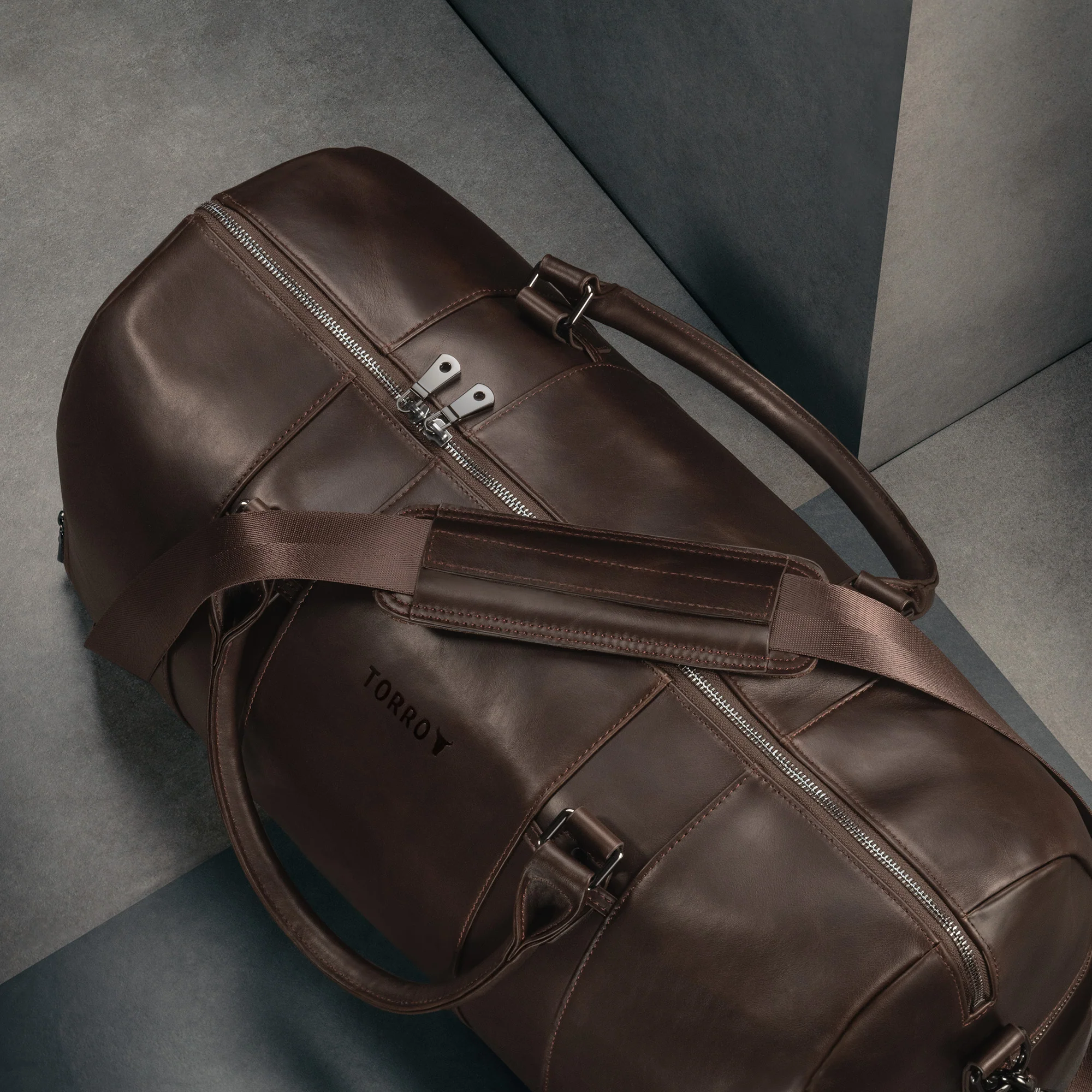 Leather Weekend Duffle Bag - Image 10